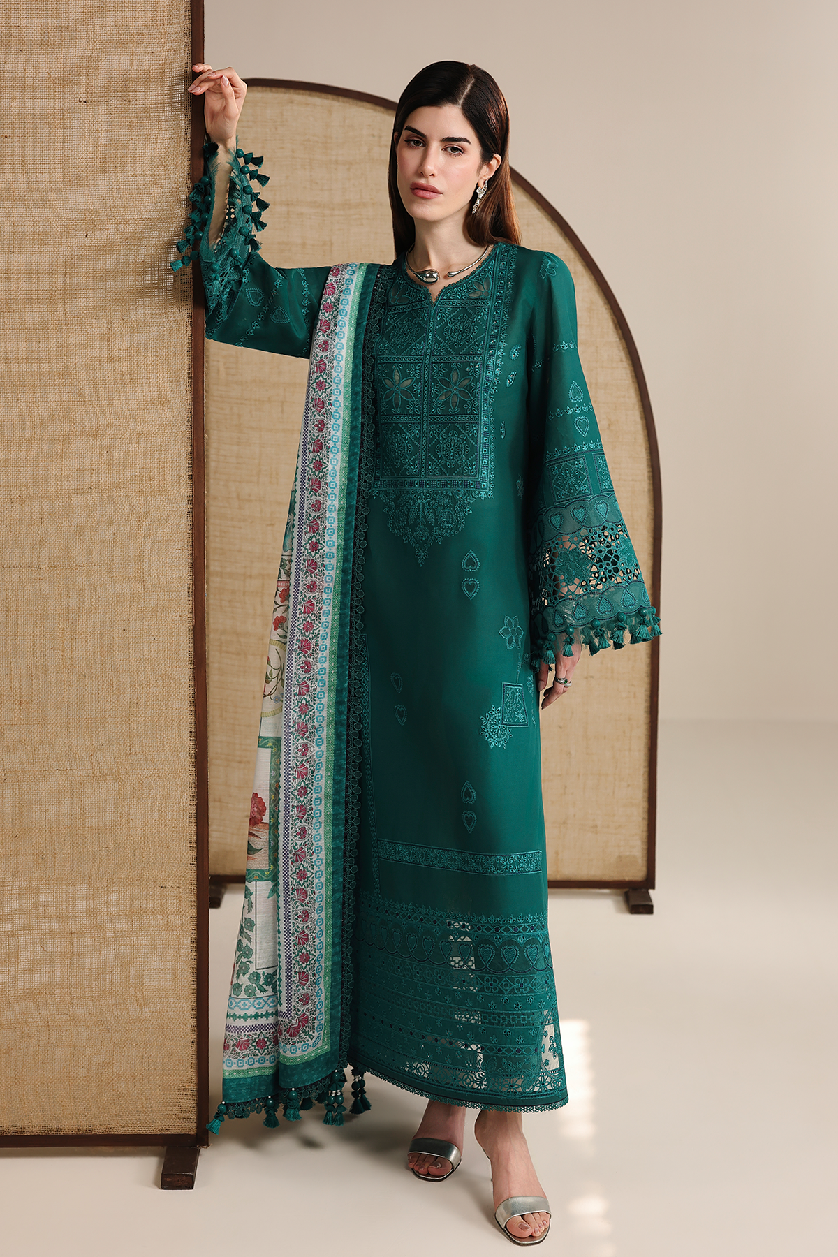EMBROIDERED LAWN IL26-D03