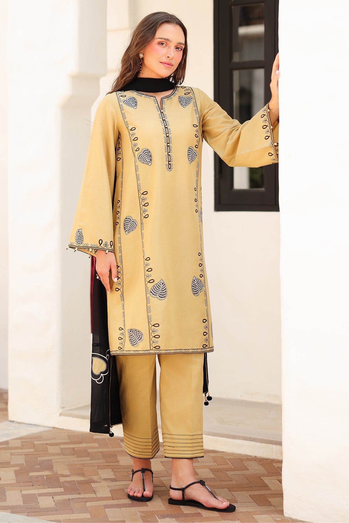 EMBROIDERED LAWN USE-9219