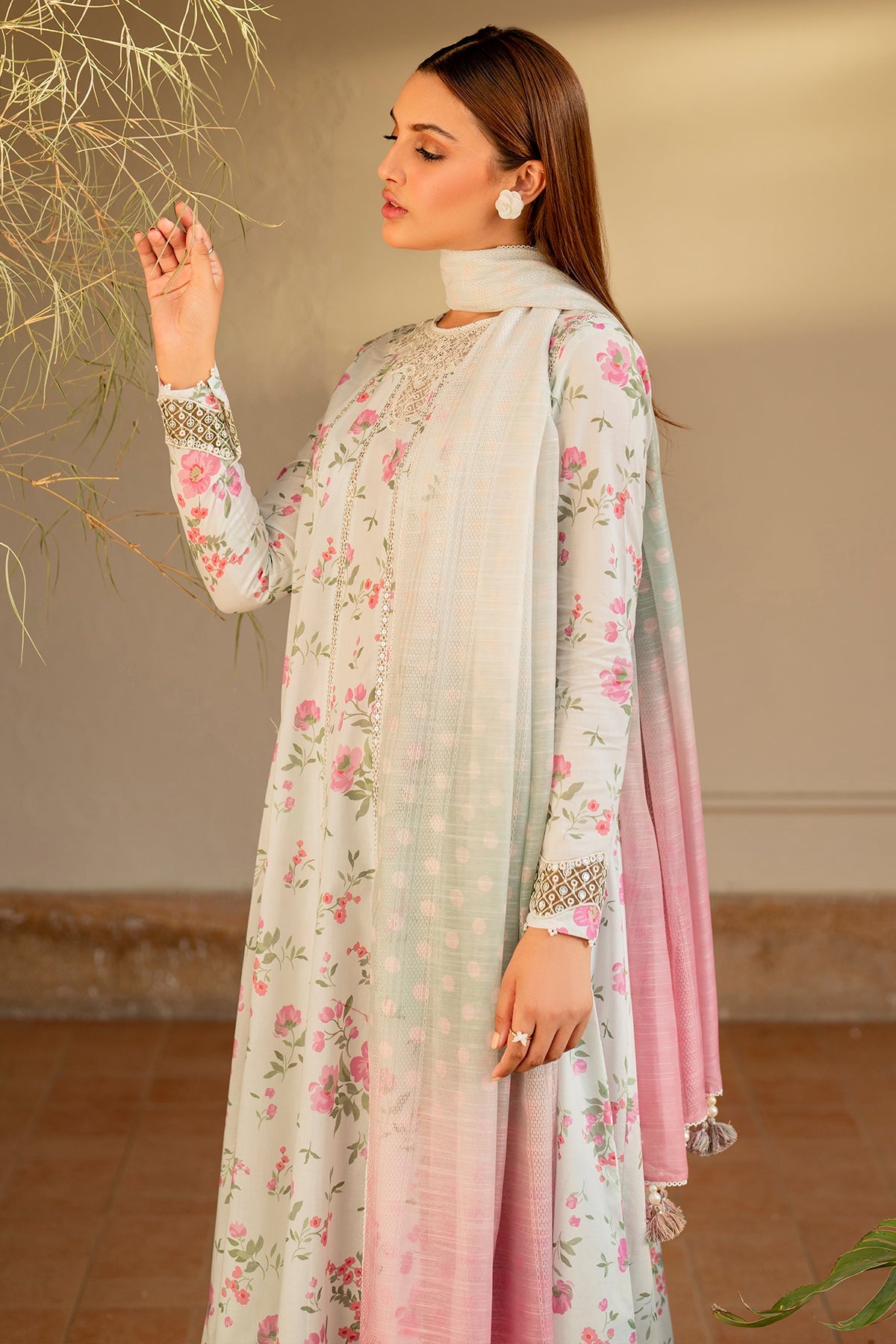EMBROIDERED LAWN USE-9055