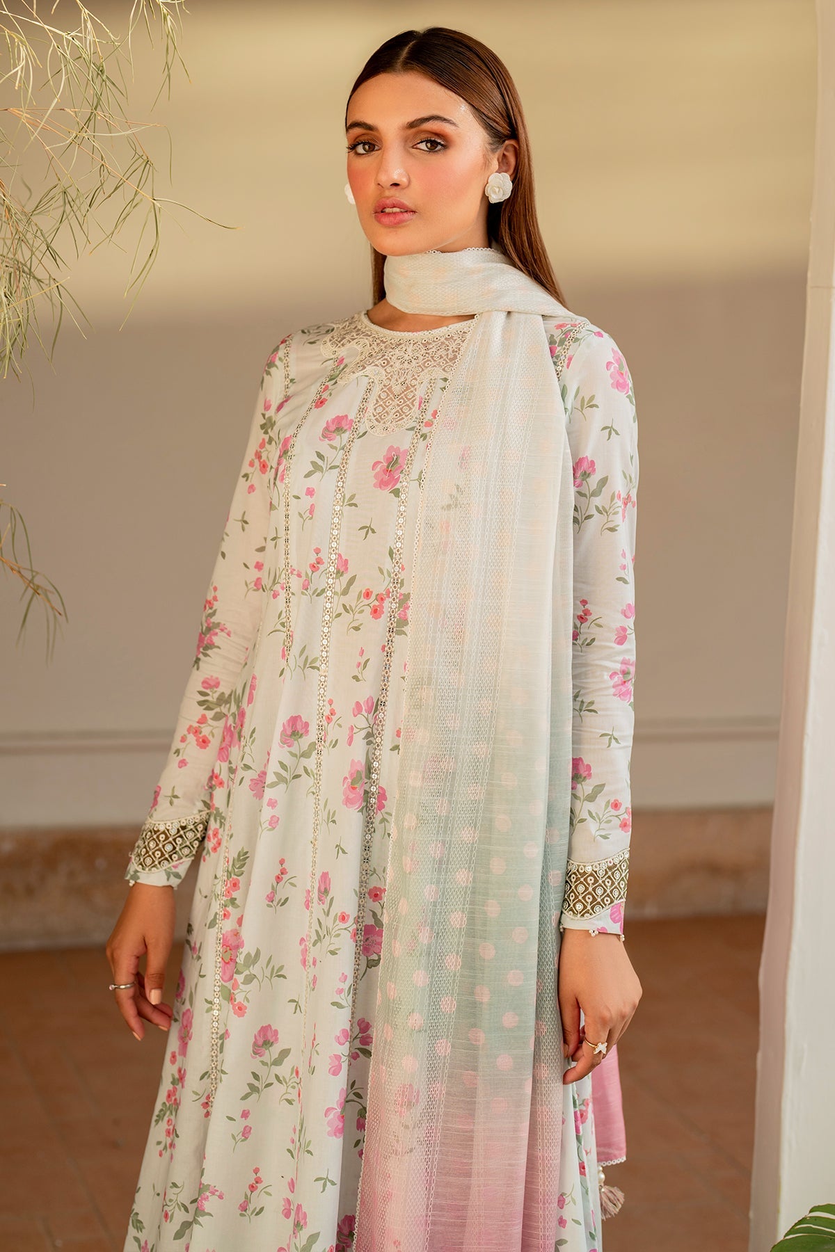 EMBROIDERED LAWN USE-9055