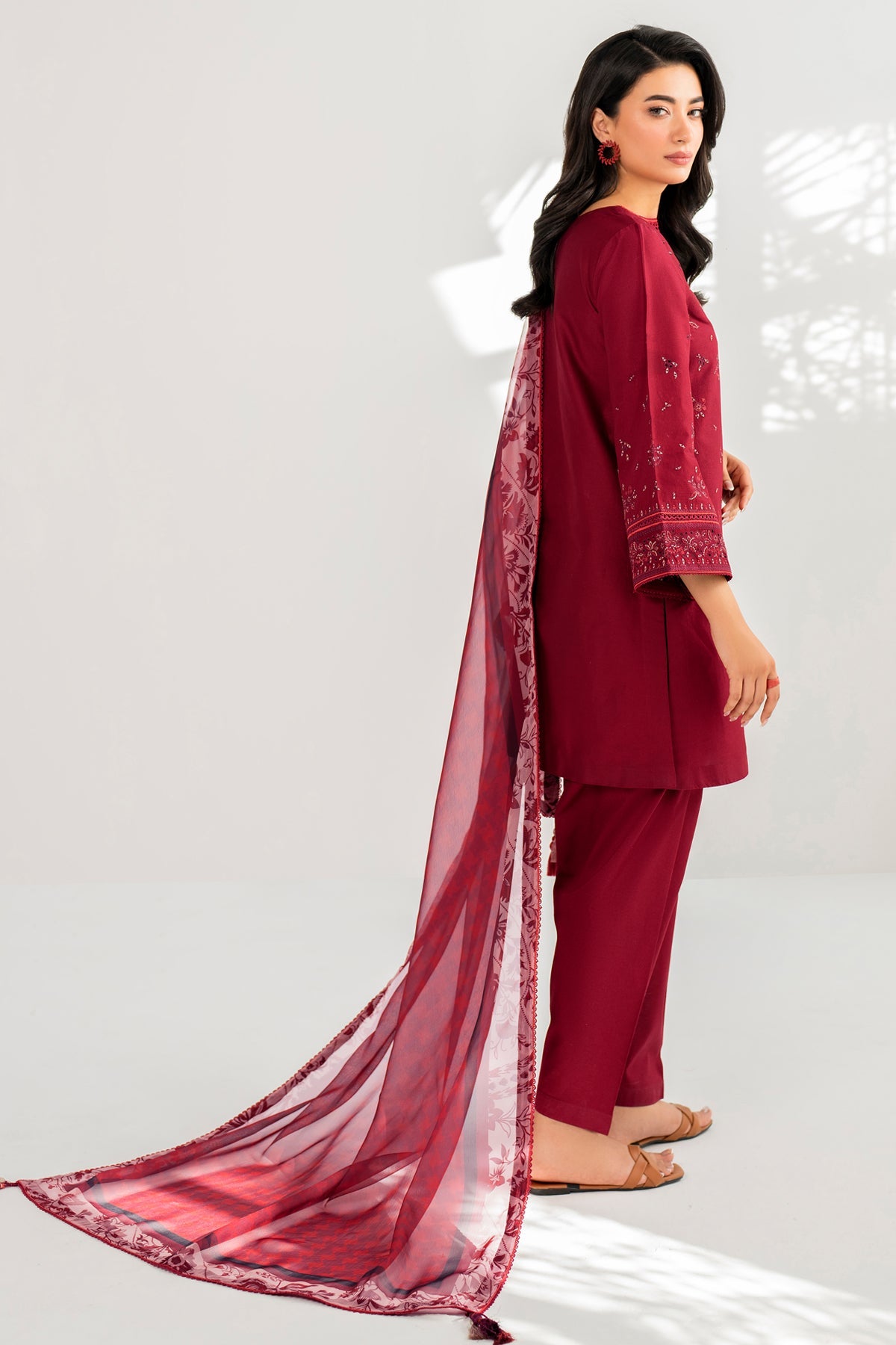 EMBROIDERED JACQUARD LAWN USE - 9068
