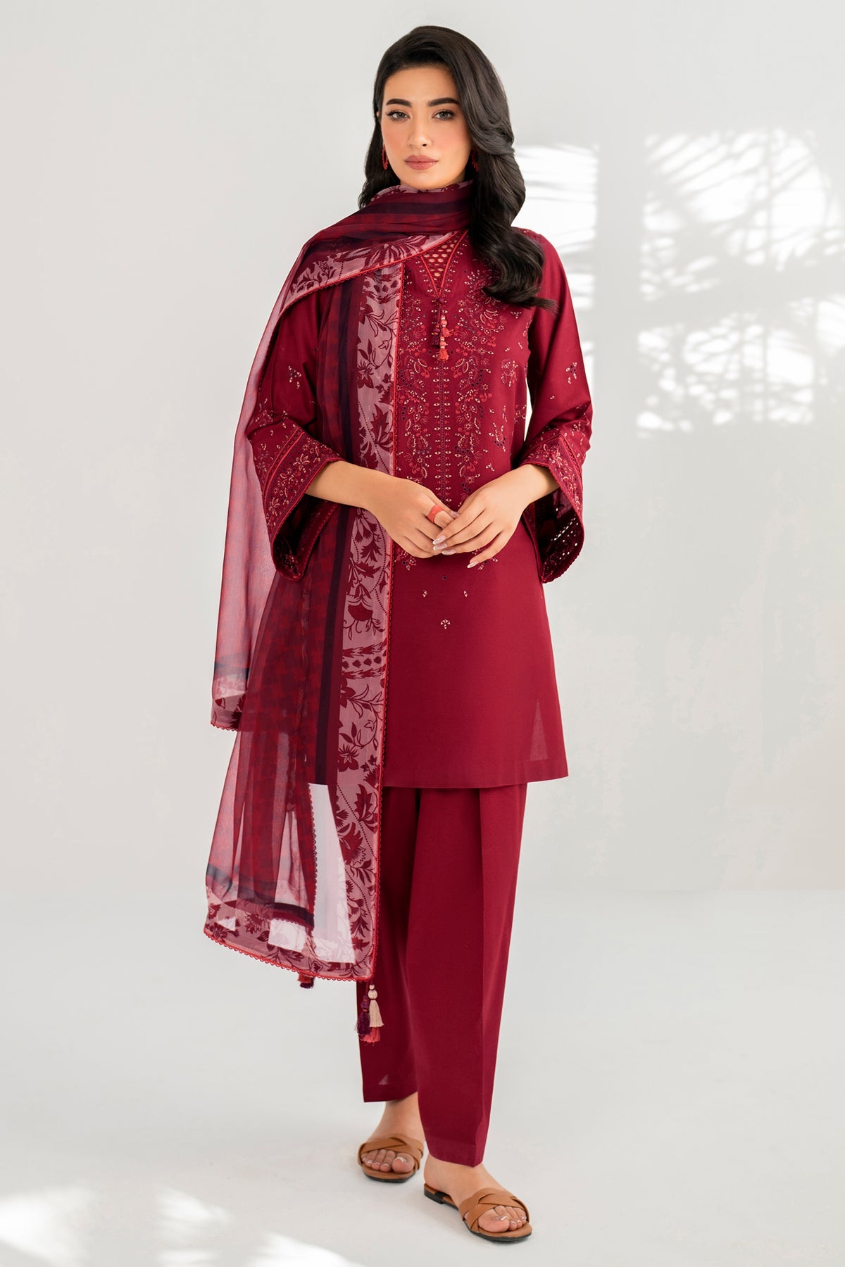 EMBROIDERED JACQUARD LAWN USE - 9068