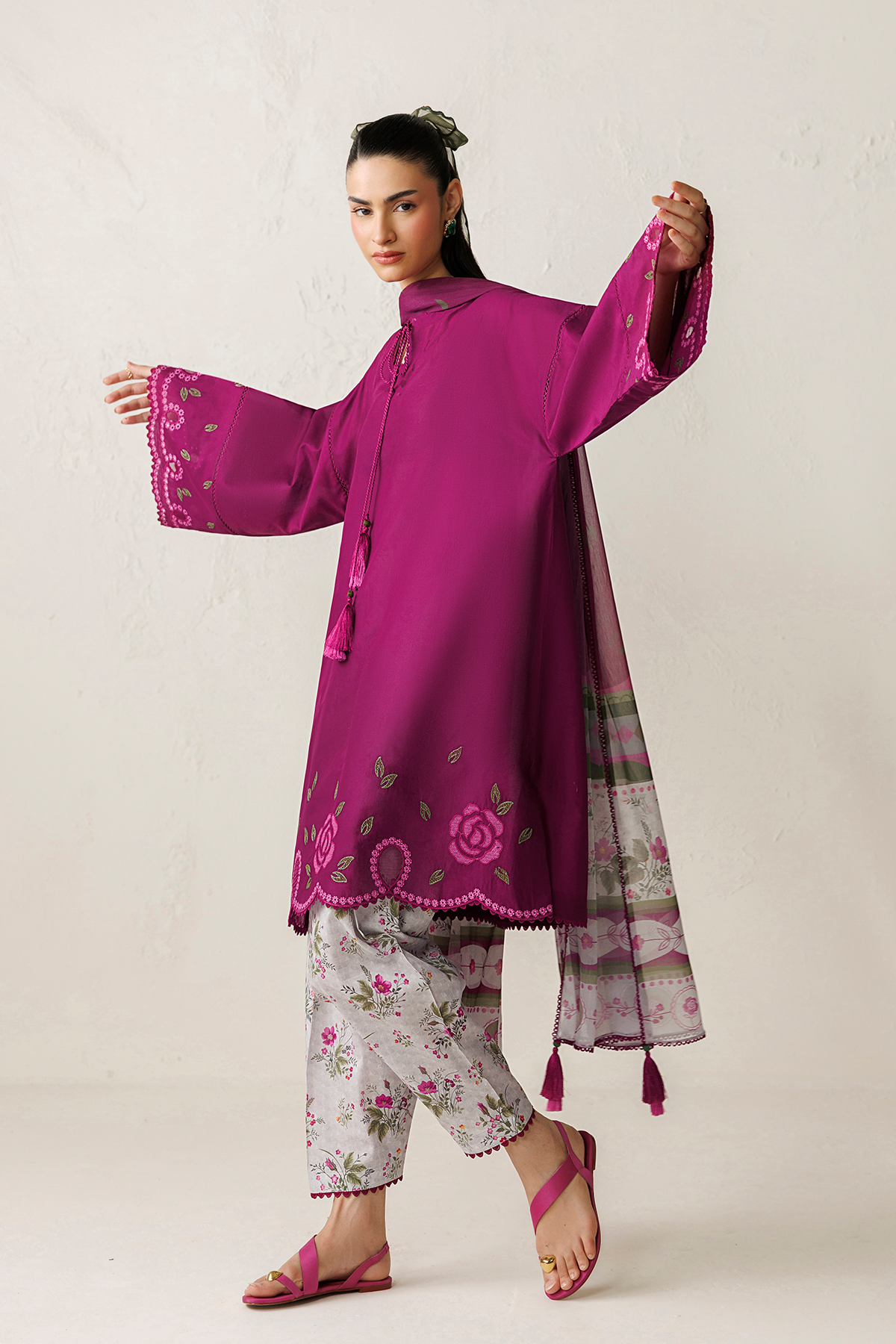 EMBROIDERED LAWN USE-9391