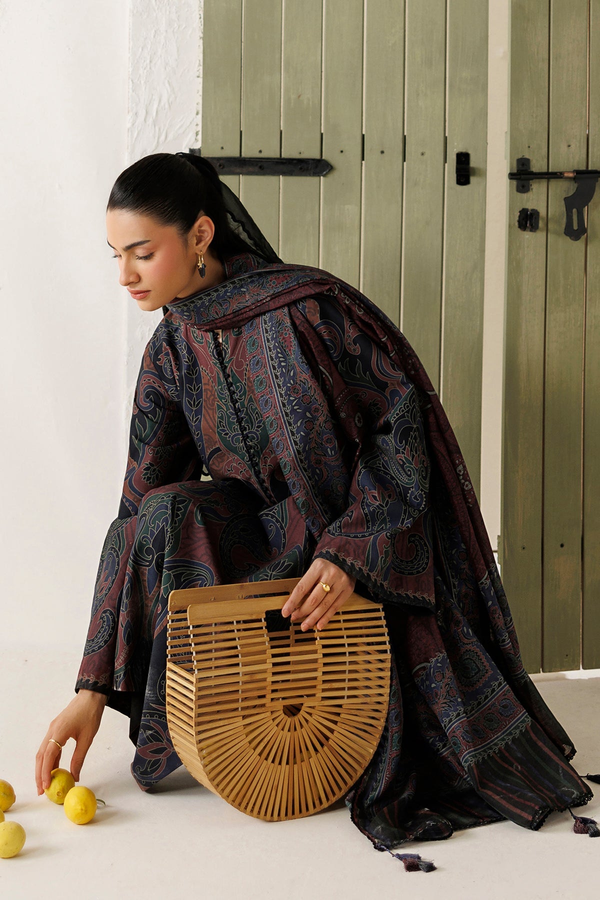 EMBROIDERED LAWN USE-9381