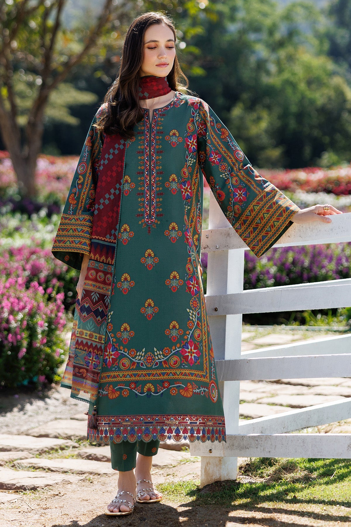 EMBROIDERED LAWN USE-9283