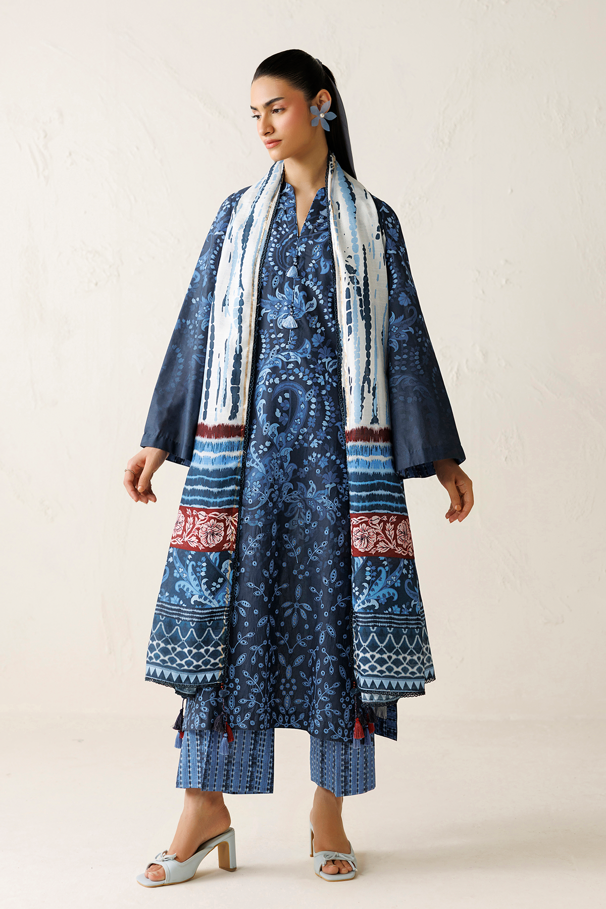 EMBROIDERED LAWN USE-9378