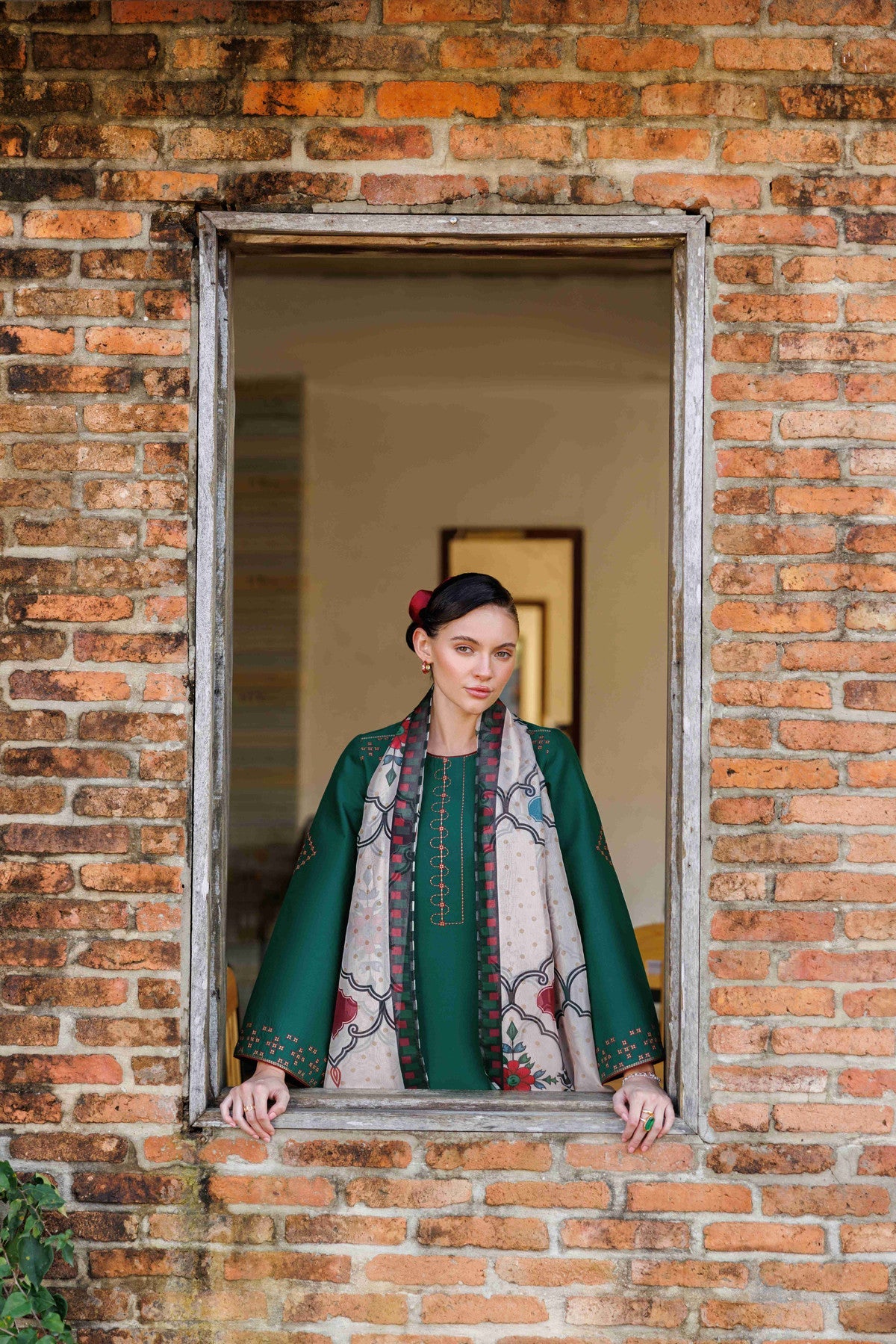 EMBROIDERED LAWN USE-9285