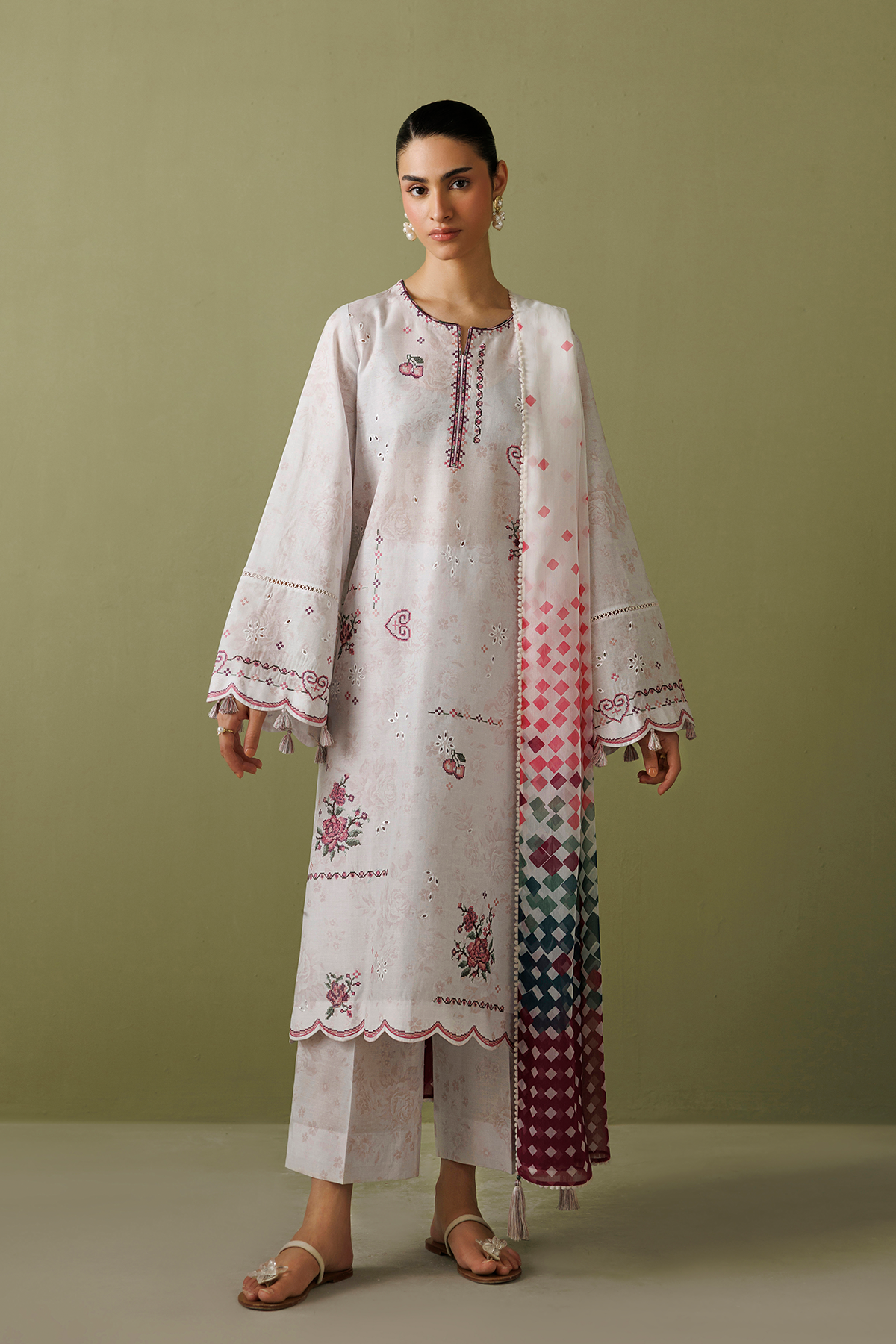 EMBROIDERED LAWN USE-9387
