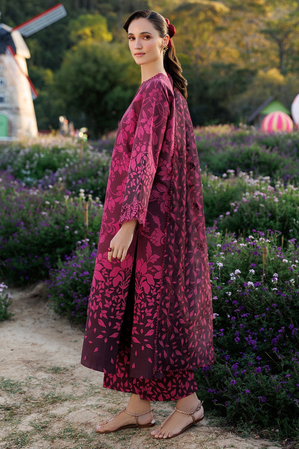EMBROIDERED LAWN USE-9306