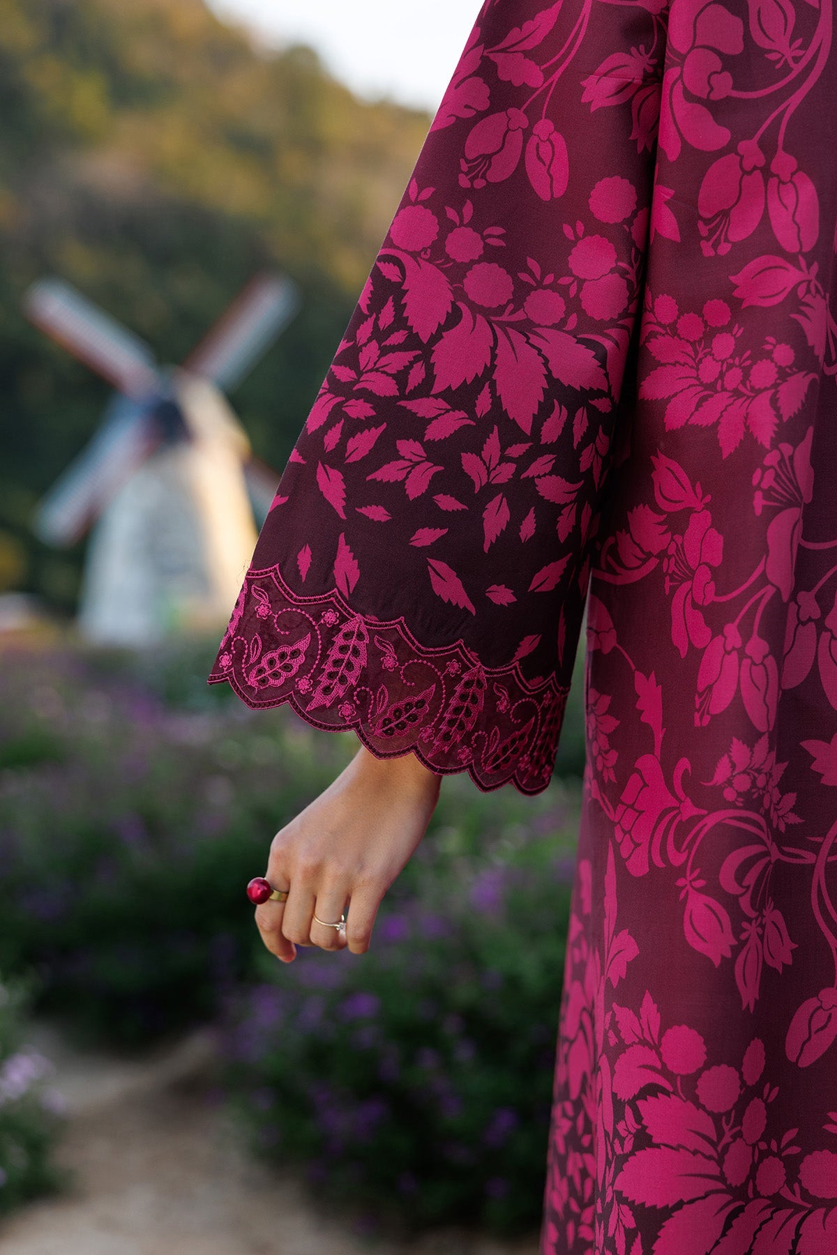 EMBROIDERED LAWN USE-9306