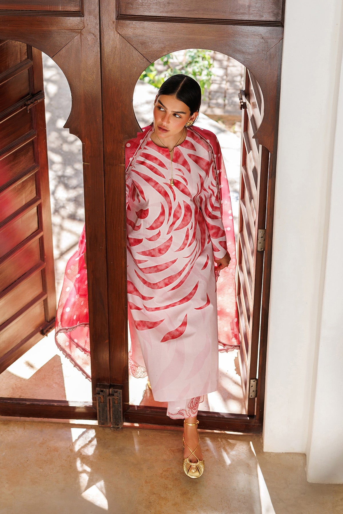 EMBROIDERED LAWN USE-9297