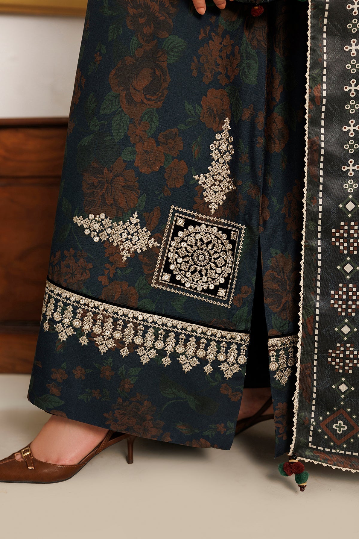 EMBROIDERED PREMIUM VISCOSE RTW-0266