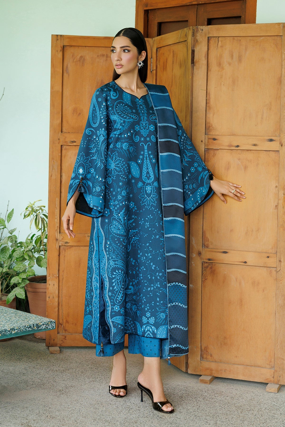 EMBROIDERED PREMIUM VISCOSE UW-0276
