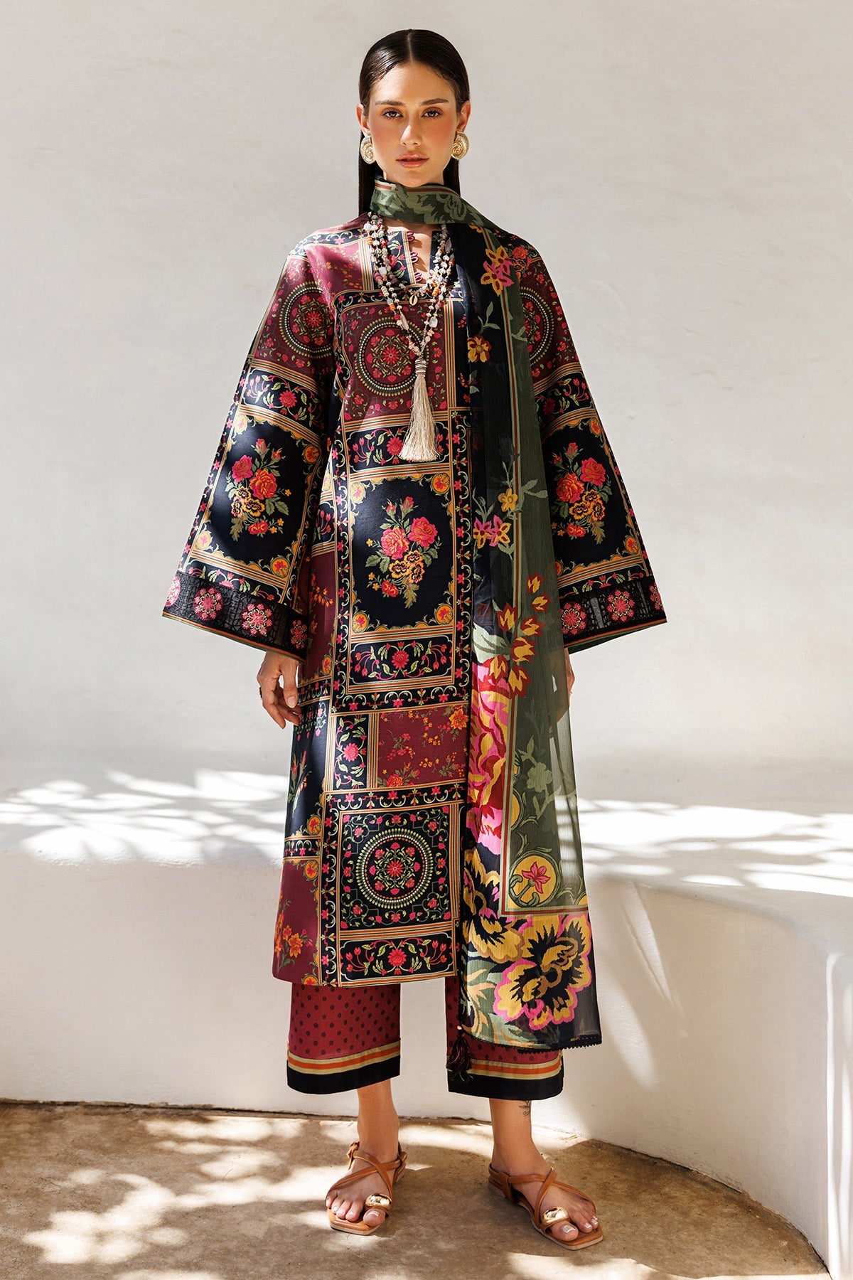 EMBROIDERED LAWN USE-9308