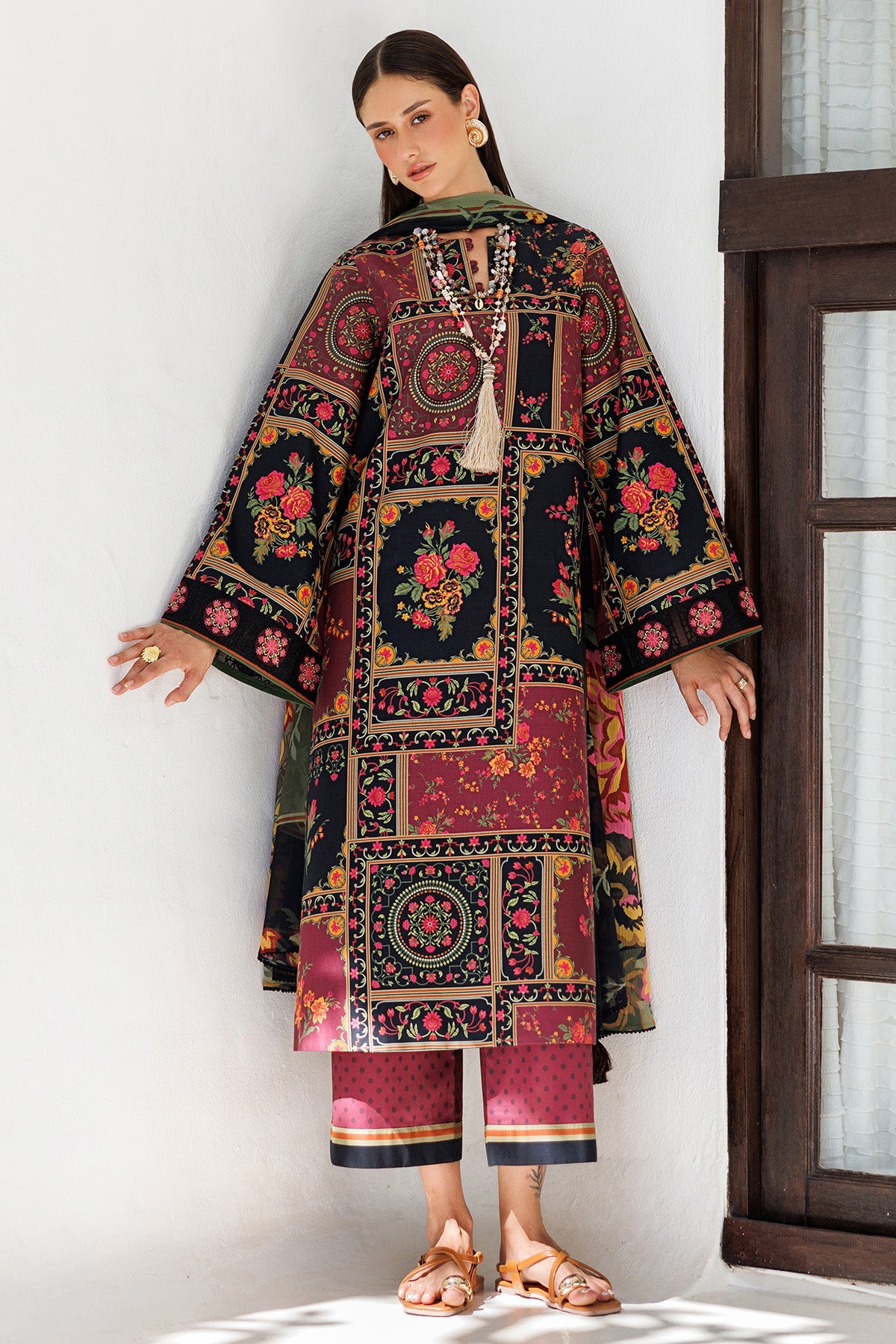 EMBROIDERED LAWN USE-9308