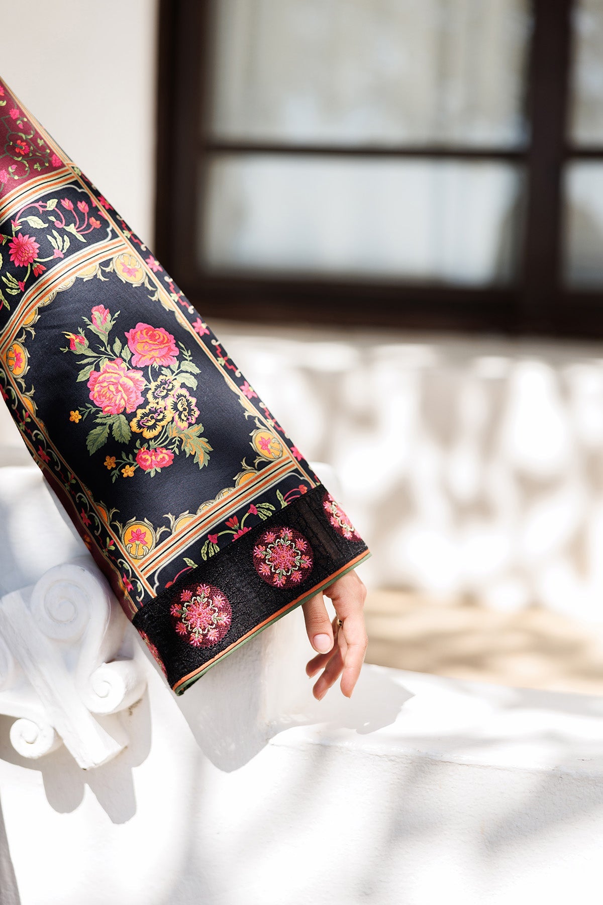 EMBROIDERED LAWN USE-9308