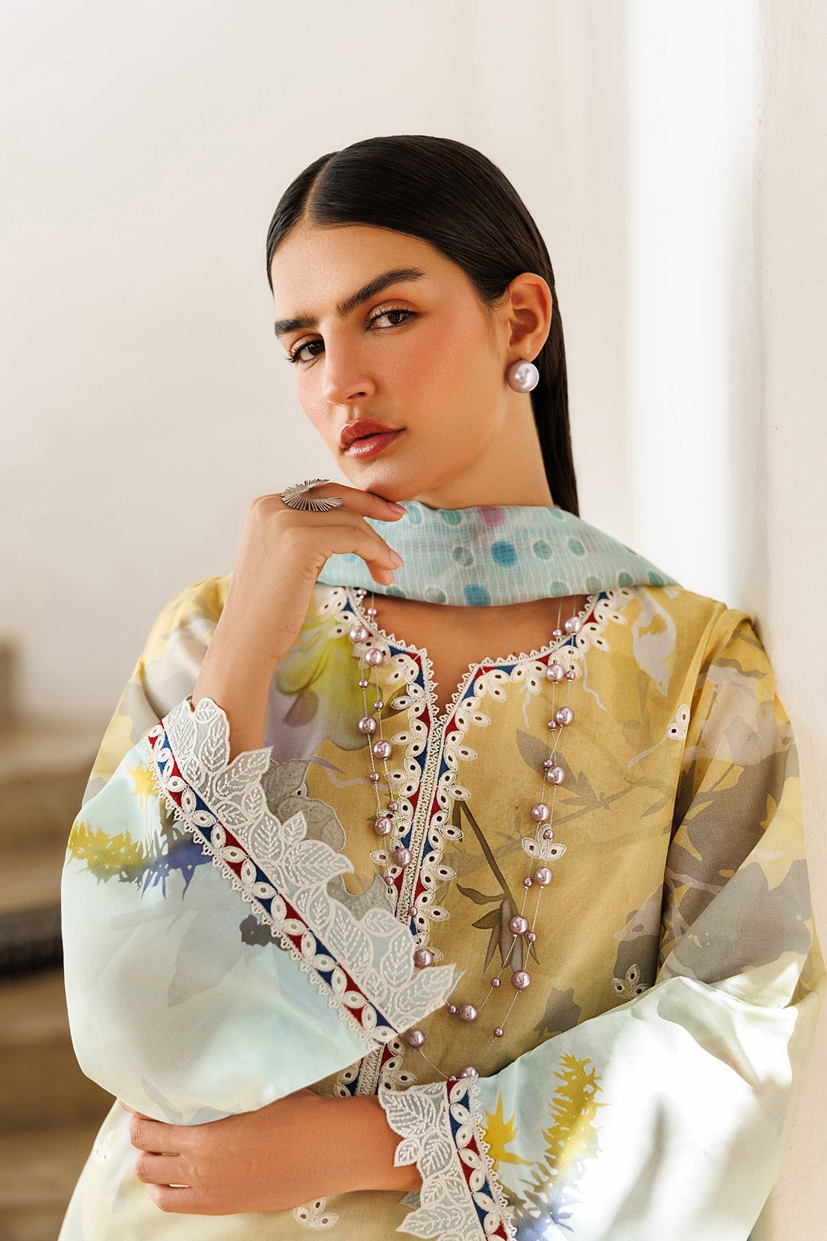 EMBROIDERED LAWN USE-9292