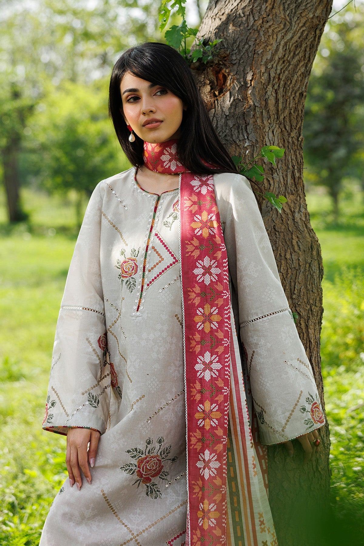 EMBROIDERED LAWN USE-9347