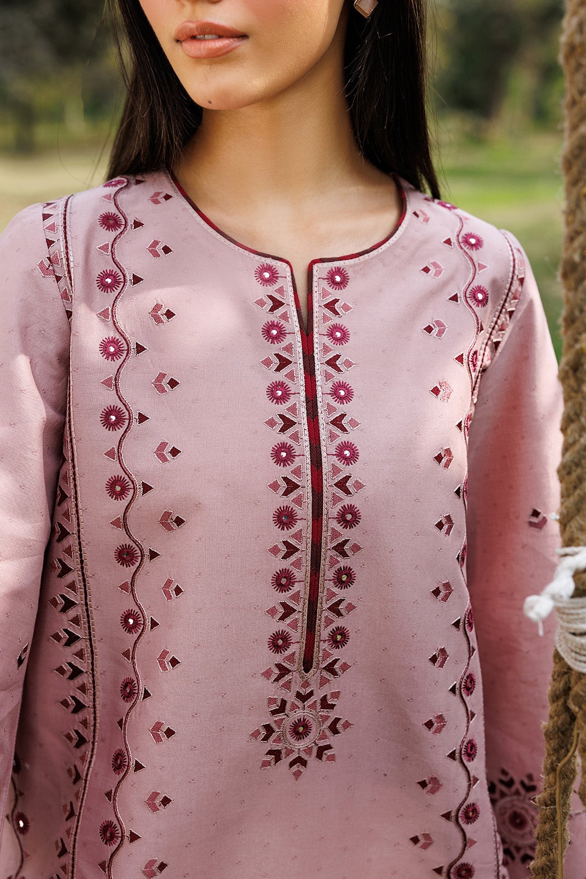 EMBROIDERED LAWN USE-9350
