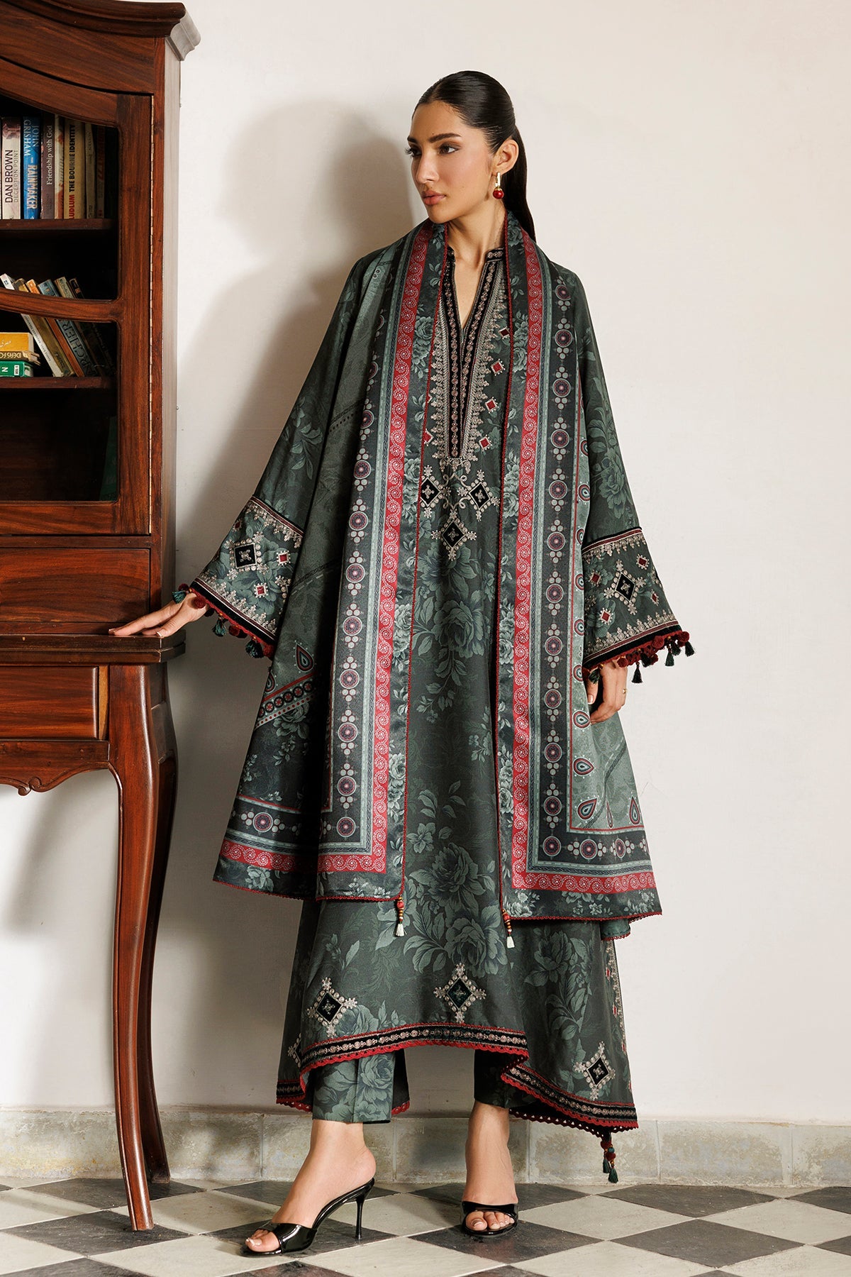EMBROIDERED PREMIUM VISCOSE UW-0268