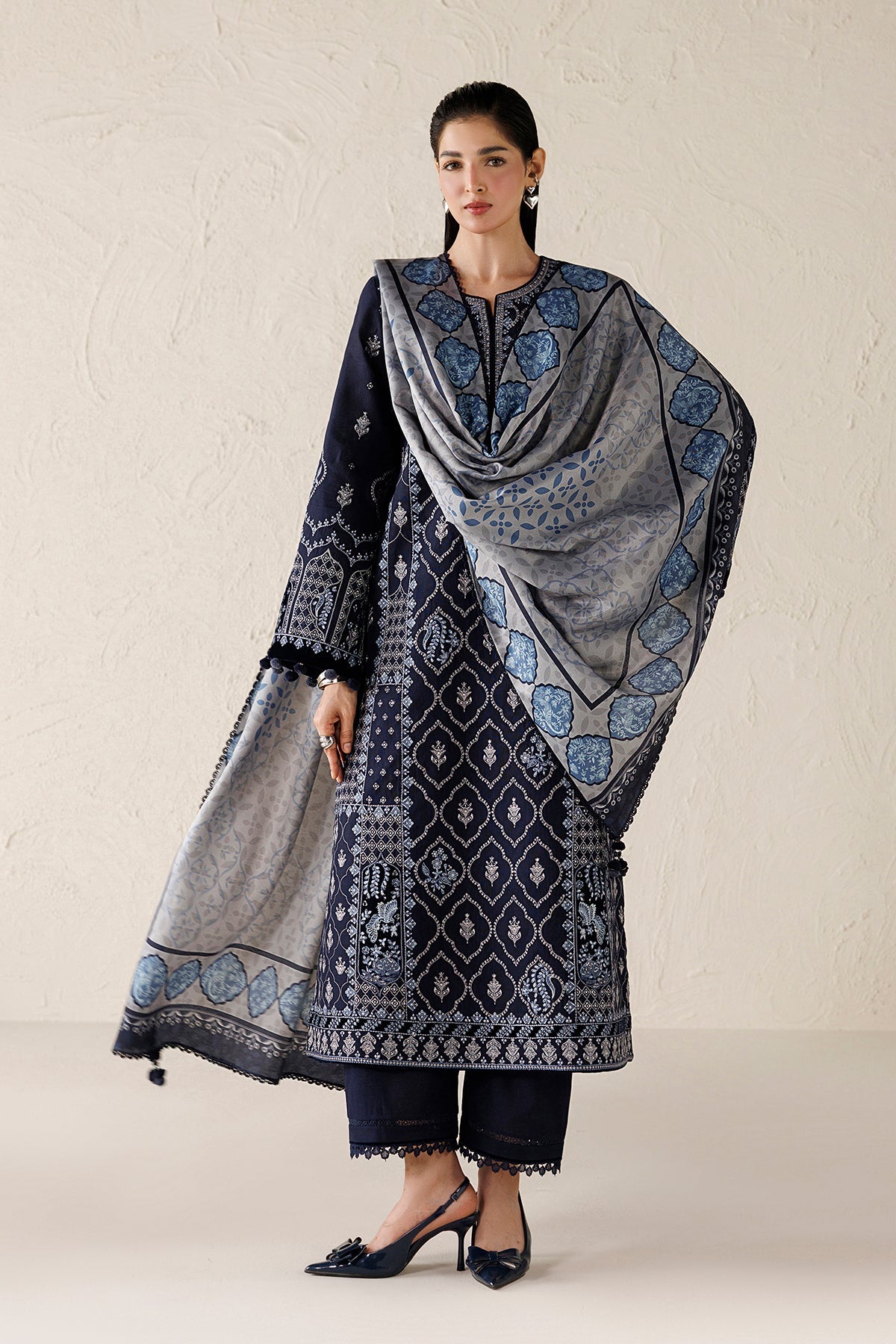 EMBROIDERED PREMIUM KHADDAR UW-0251