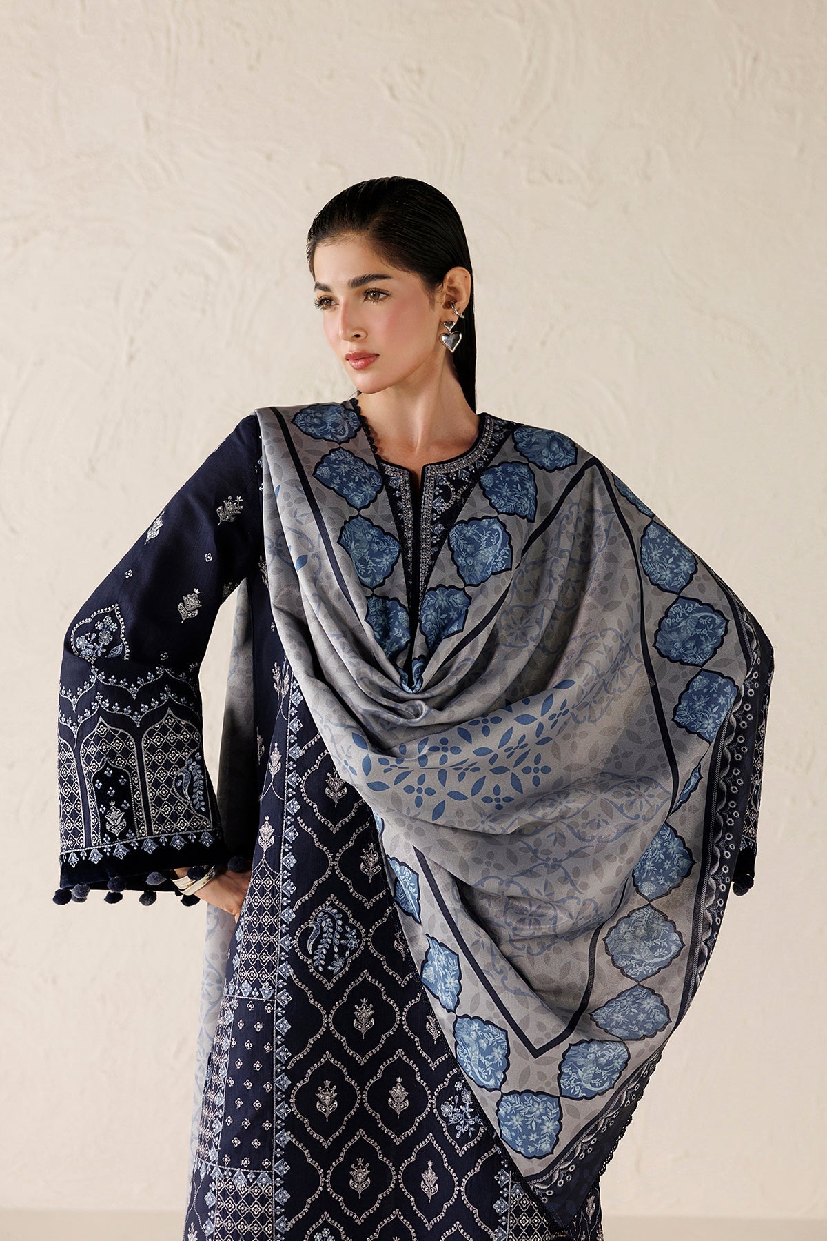 EMBROIDERED PREMIUM KHADDAR RTW-0251