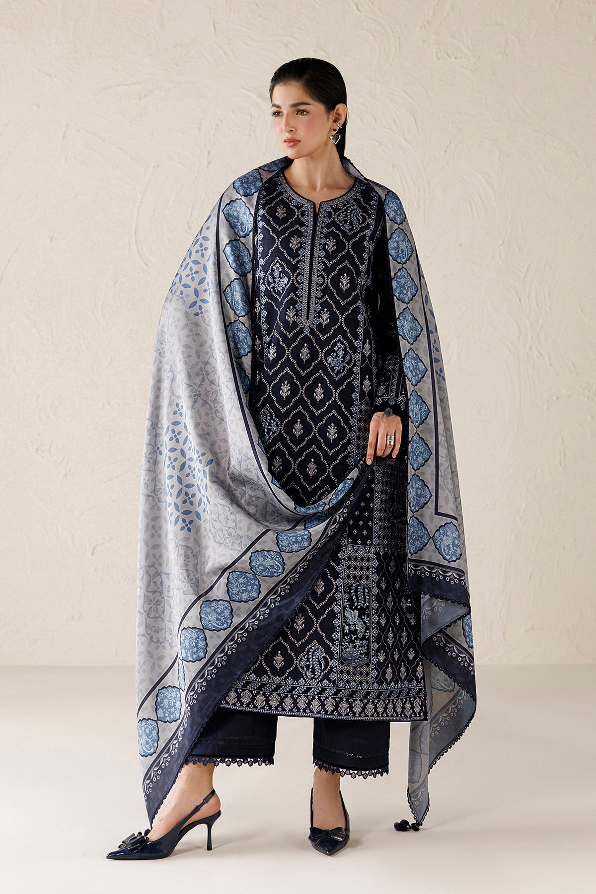 EMBROIDERED PREMIUM KHADDAR UW-0251
