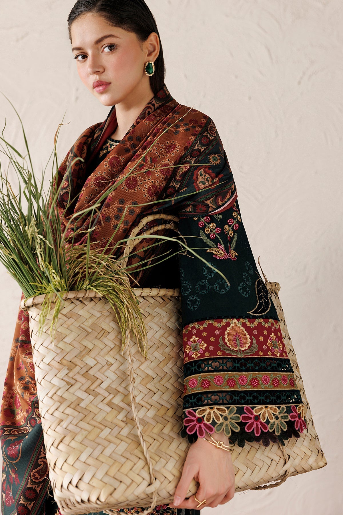 EMBROIDERED PREMIUM KHADDAR UW-0289