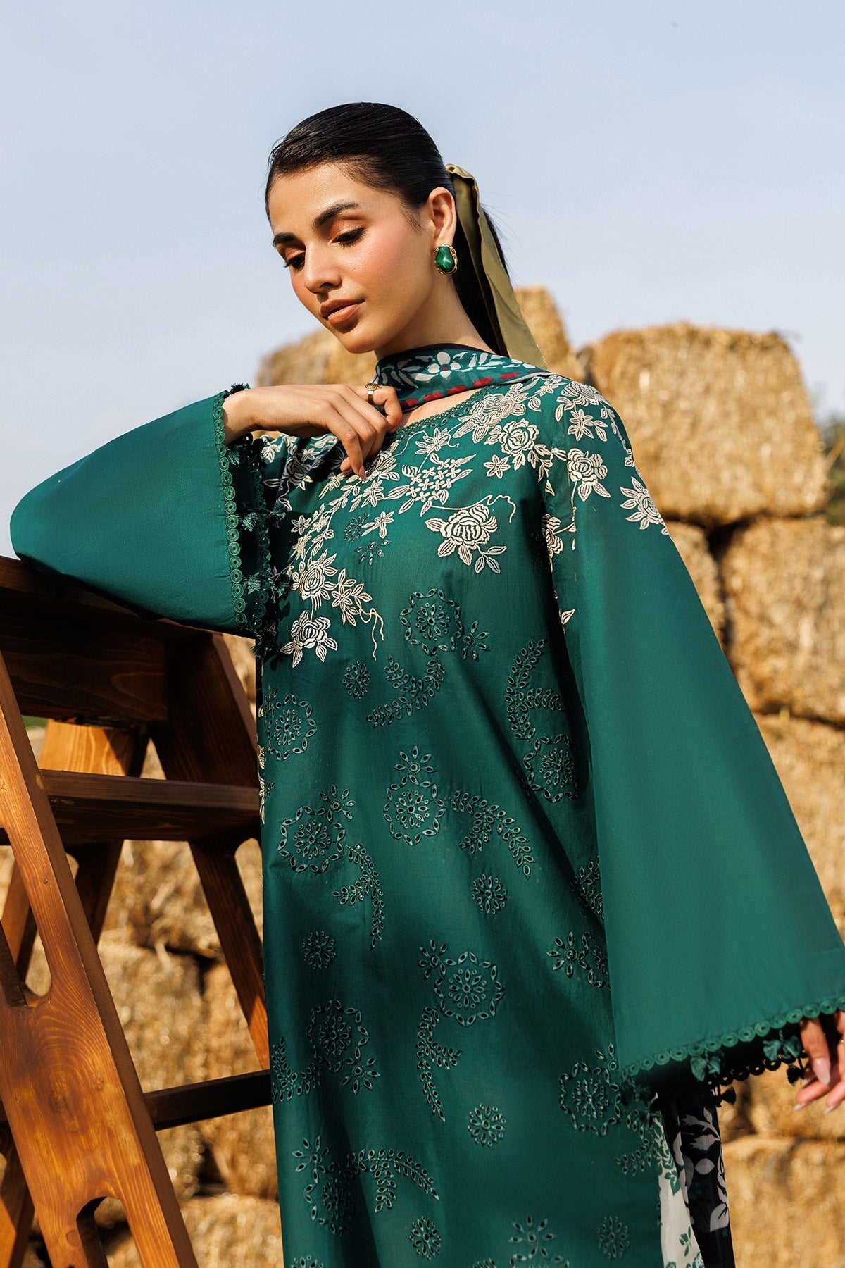 EMBROIDERED LAWN USE-9330