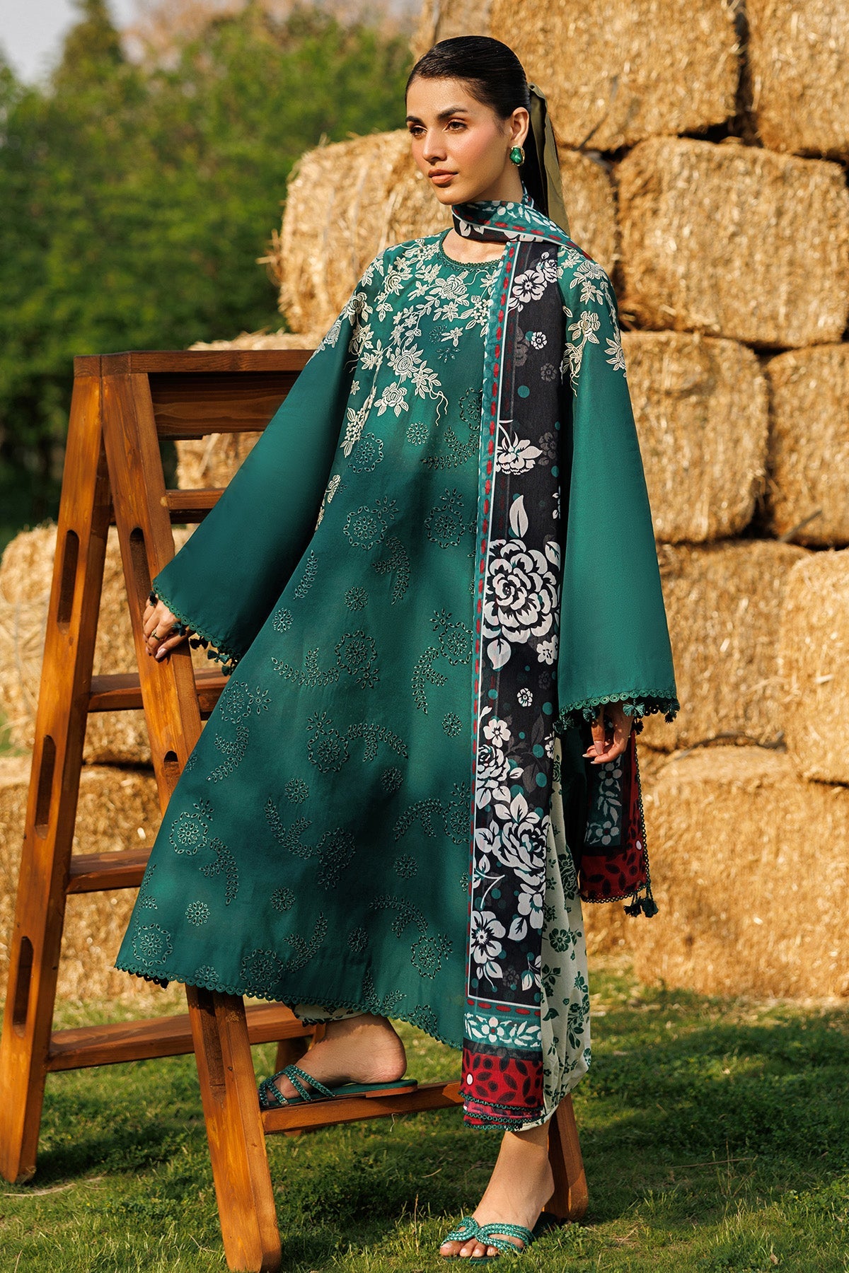 EMBROIDERED LAWN USE-9330