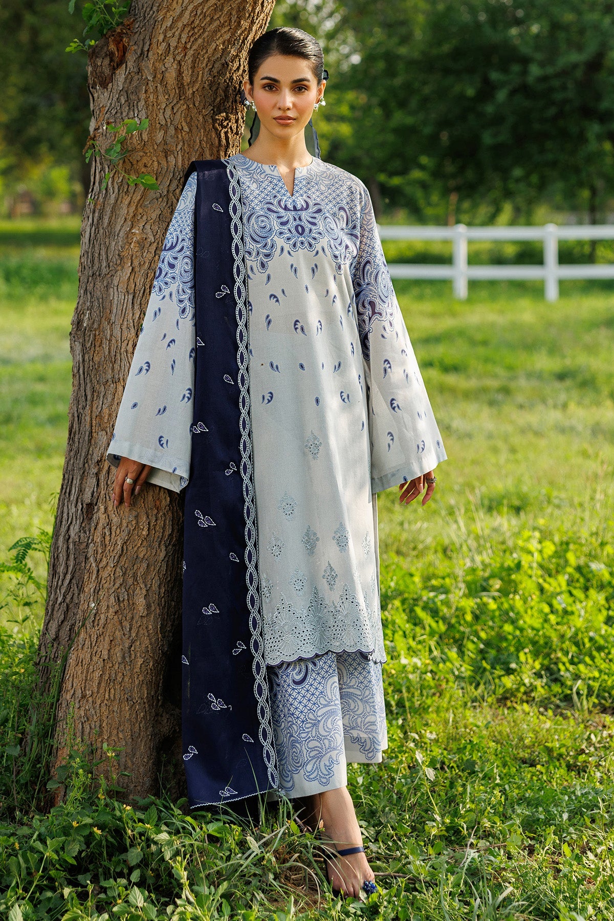 EMBROIDERED LAWN USE-9332