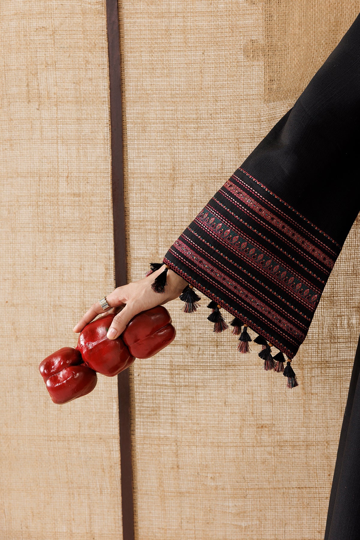 EMBROIDERED PREMIUM KHADDAR RTW-0253