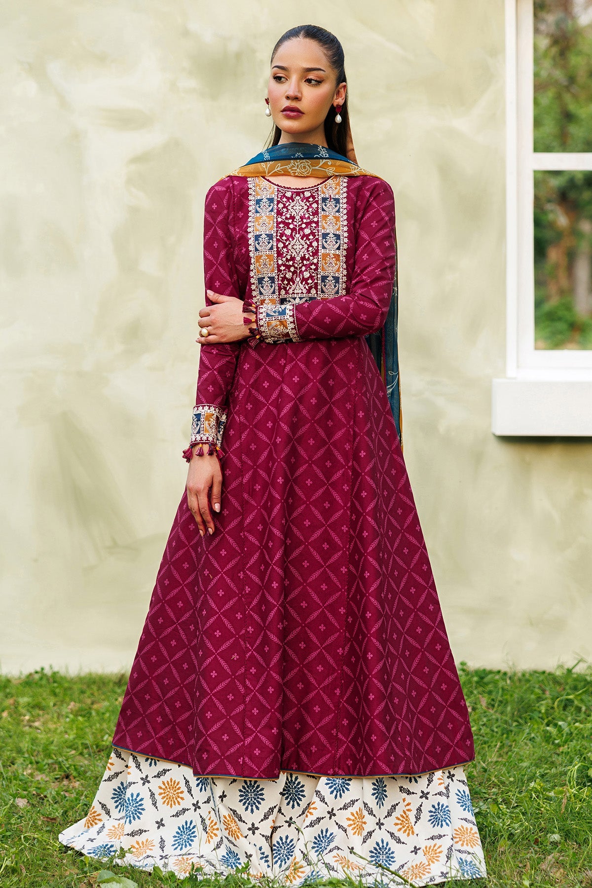 EMBROIDERED LAWN USE-9359
