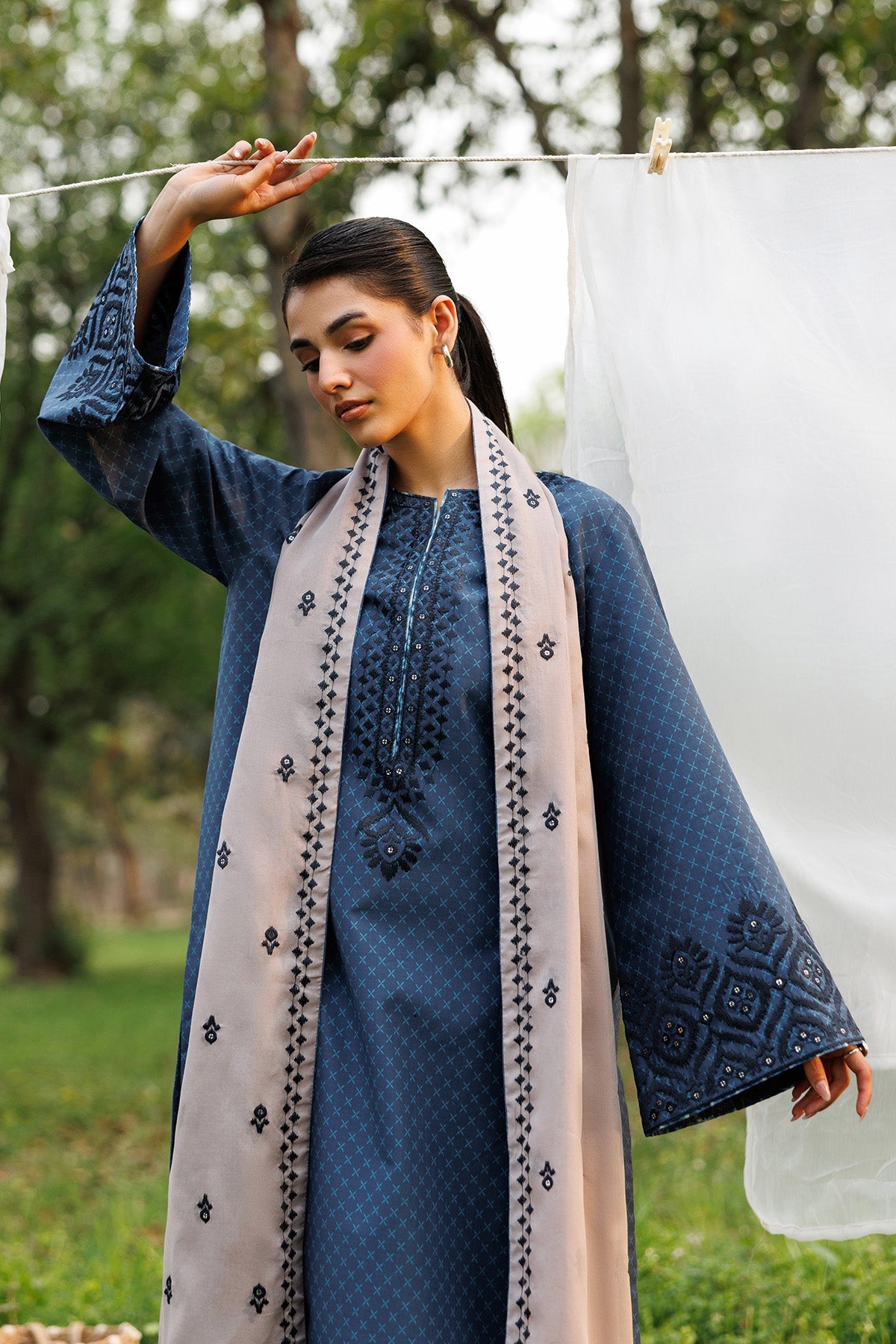 EMBROIDERED LAWN RTW-9346