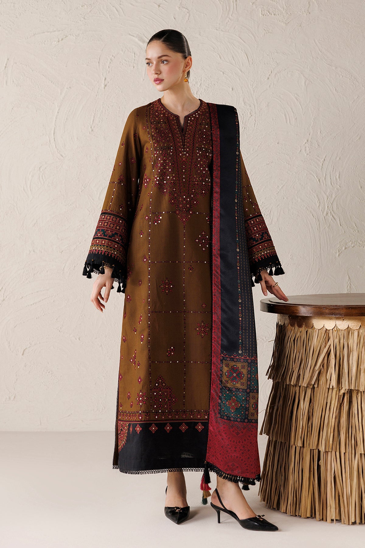 EMBROIDERED PREMIUM KHADDAR UW-0297