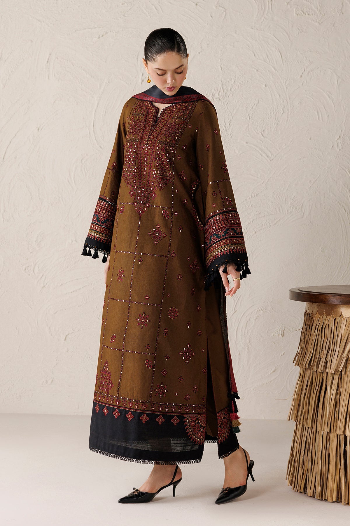 EMBROIDERED PREMIUM KHADDAR UW-0297