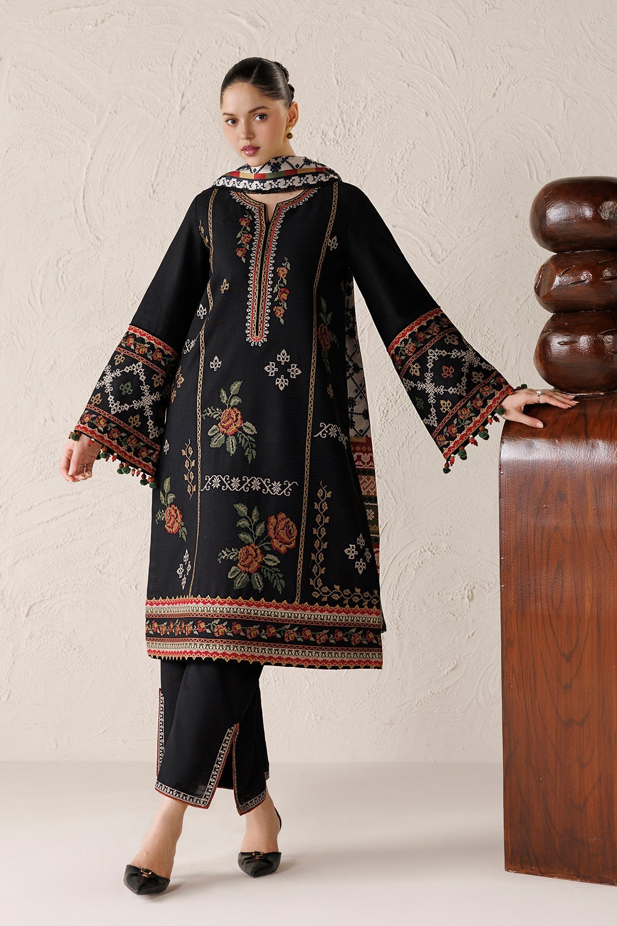 EMBROIDERED PREMIUM KHADDAR RTW-0270
