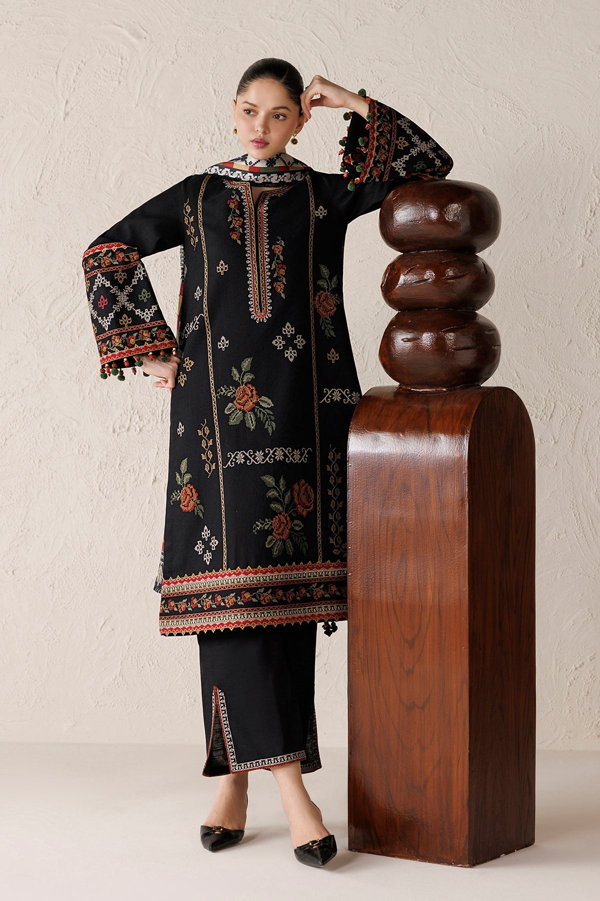 EMBROIDERED PREMIUM KHADDAR RTW-0270