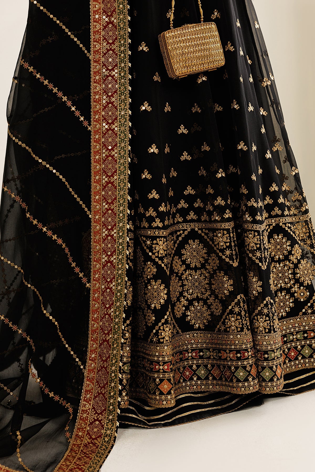 EMBROIDERED CHIFFON UC-3125
