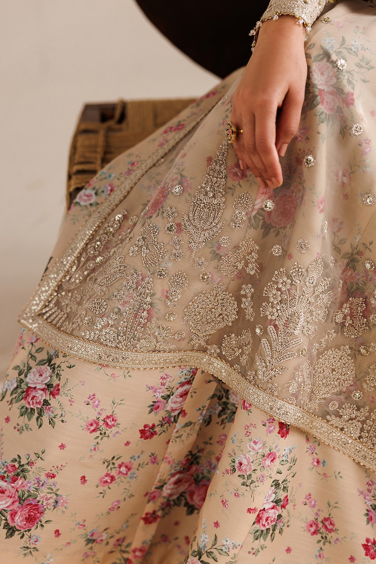 EMBROIDERED CHIFFON UC-3117