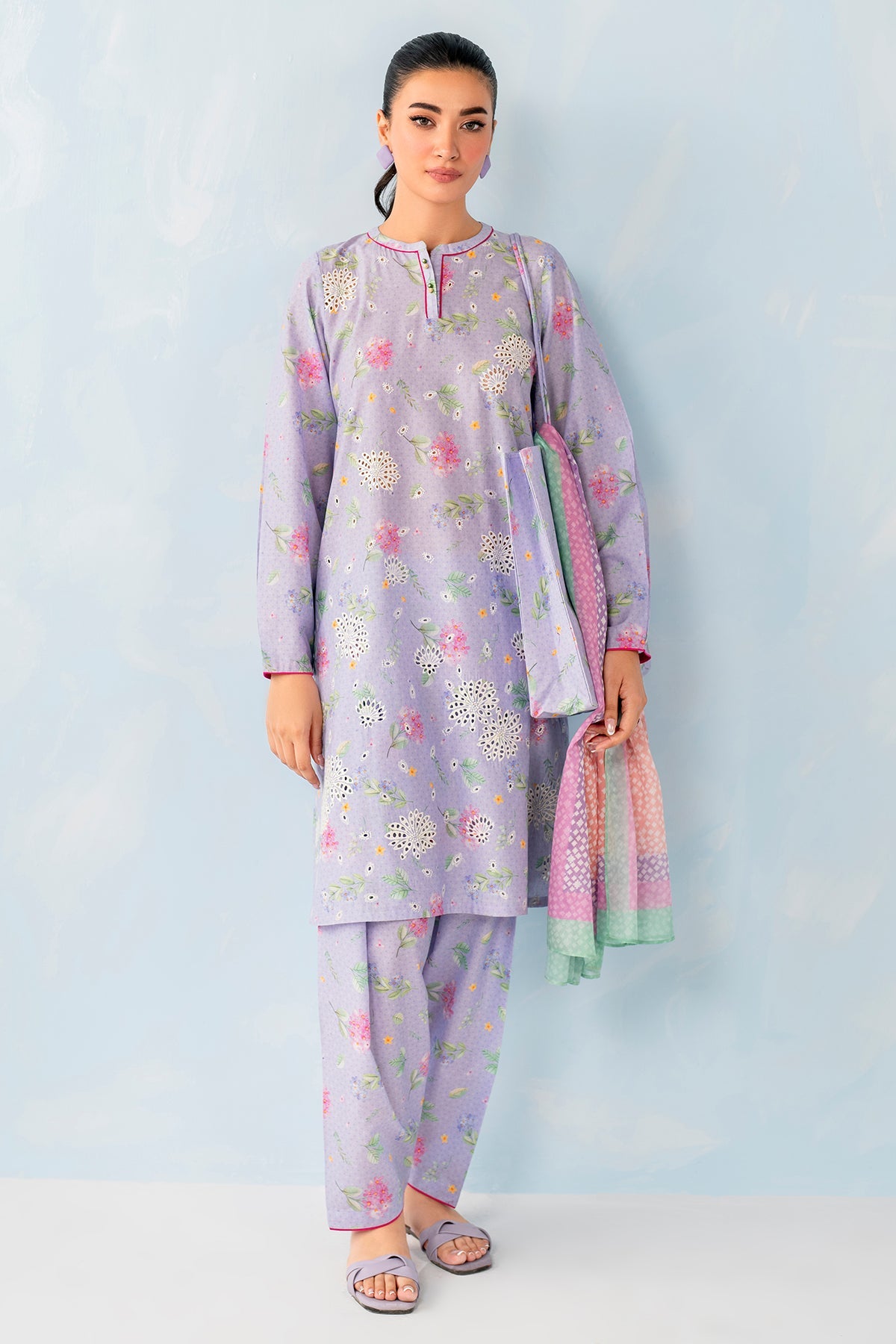 Embroidered Lawn USE - 9066