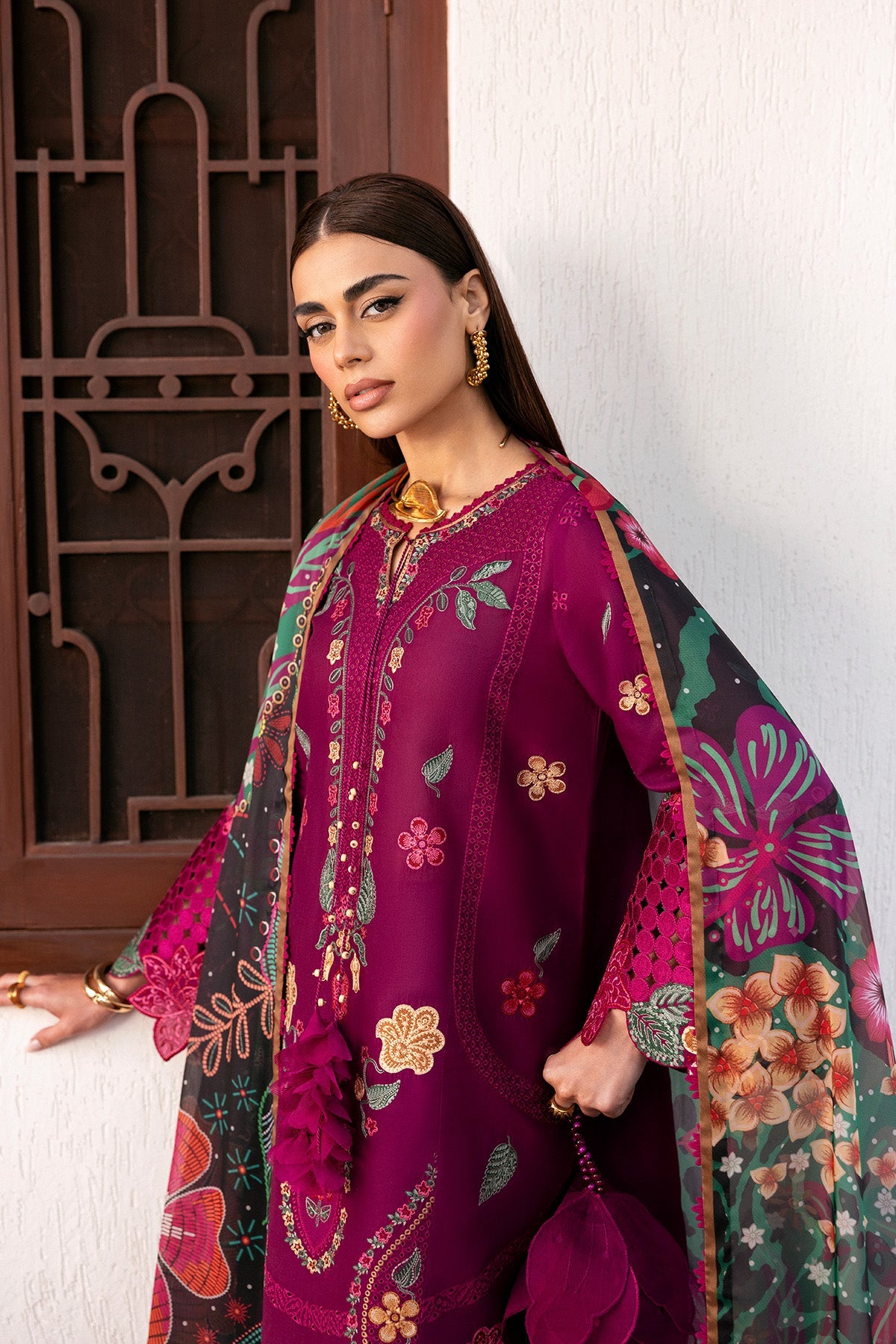 Embroidered Luxury Lawn SL26-D01