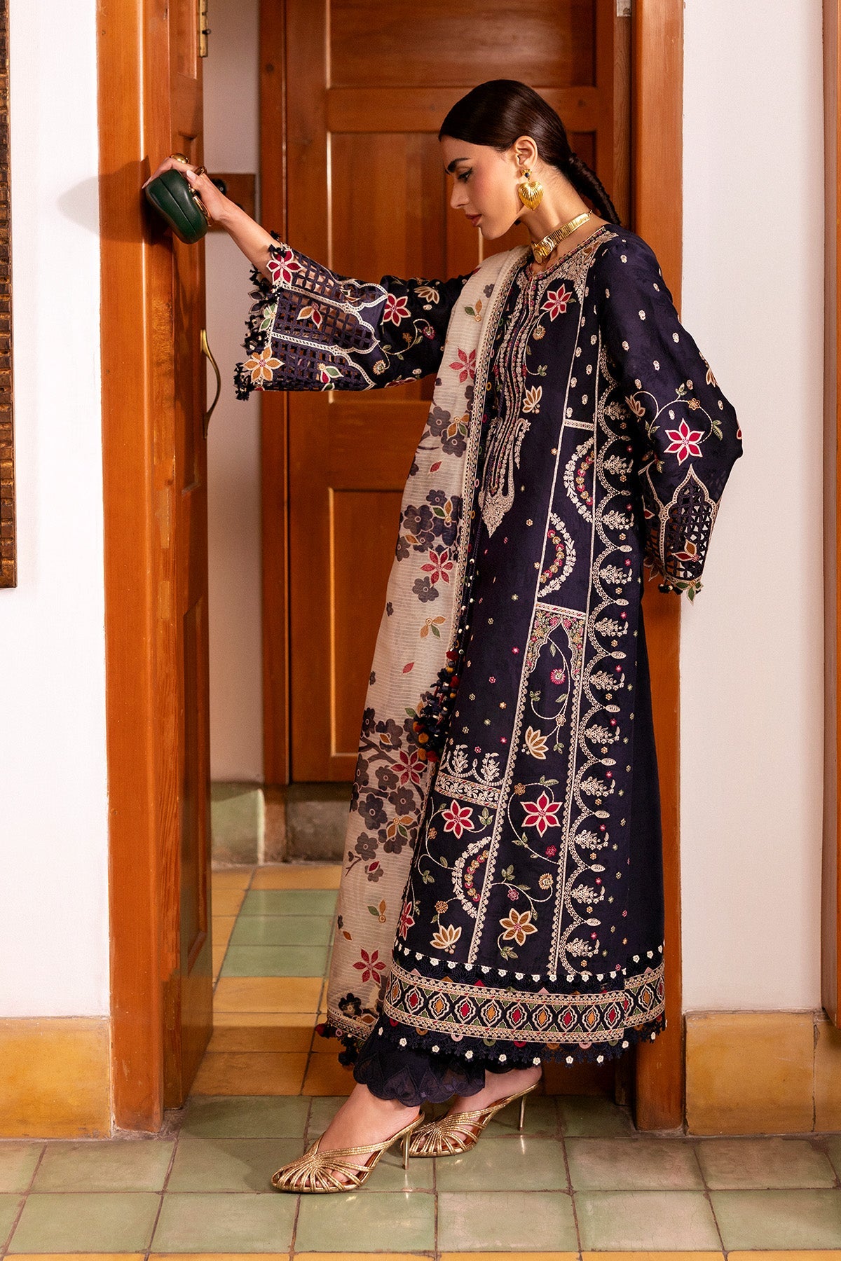 Embroidered Luxury Lawn SL26-D07