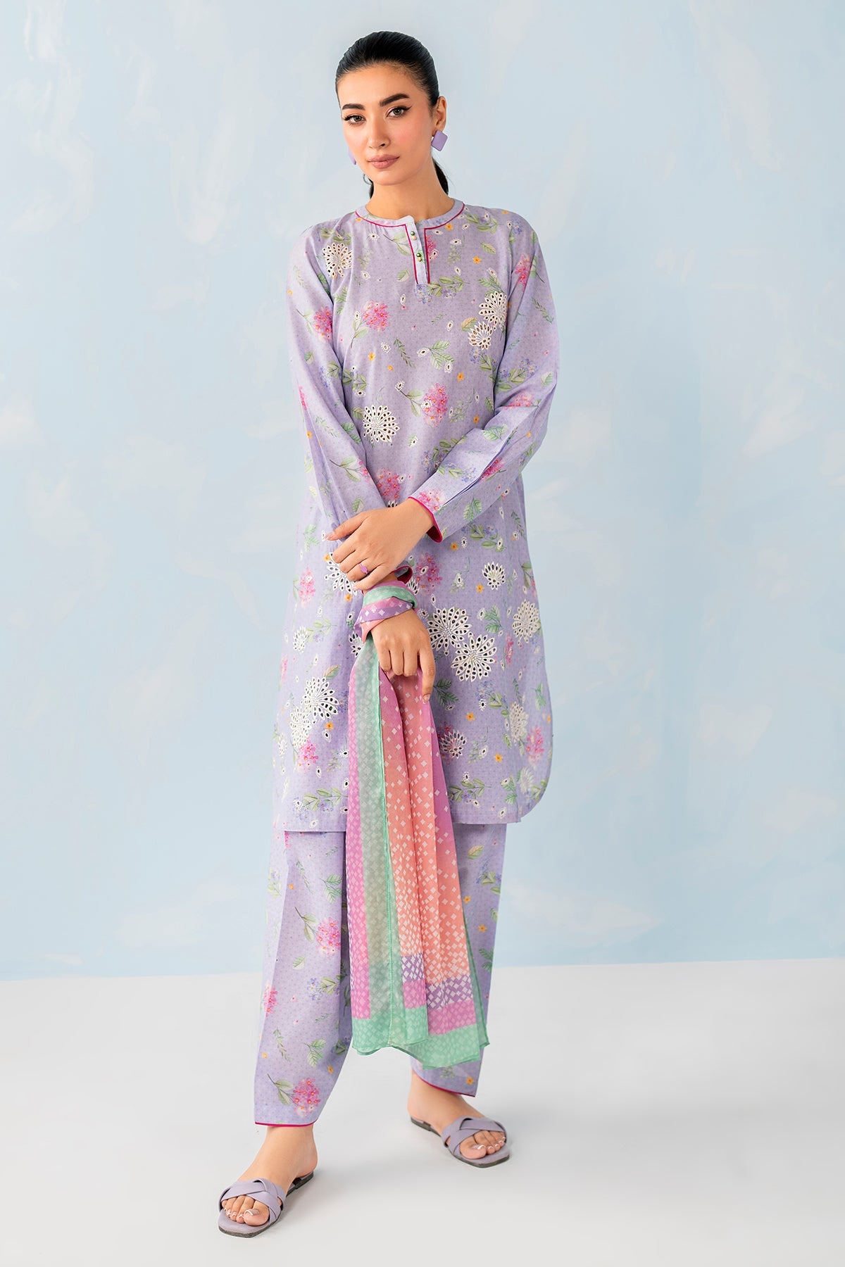 Embroidered Lawn USE - 9066