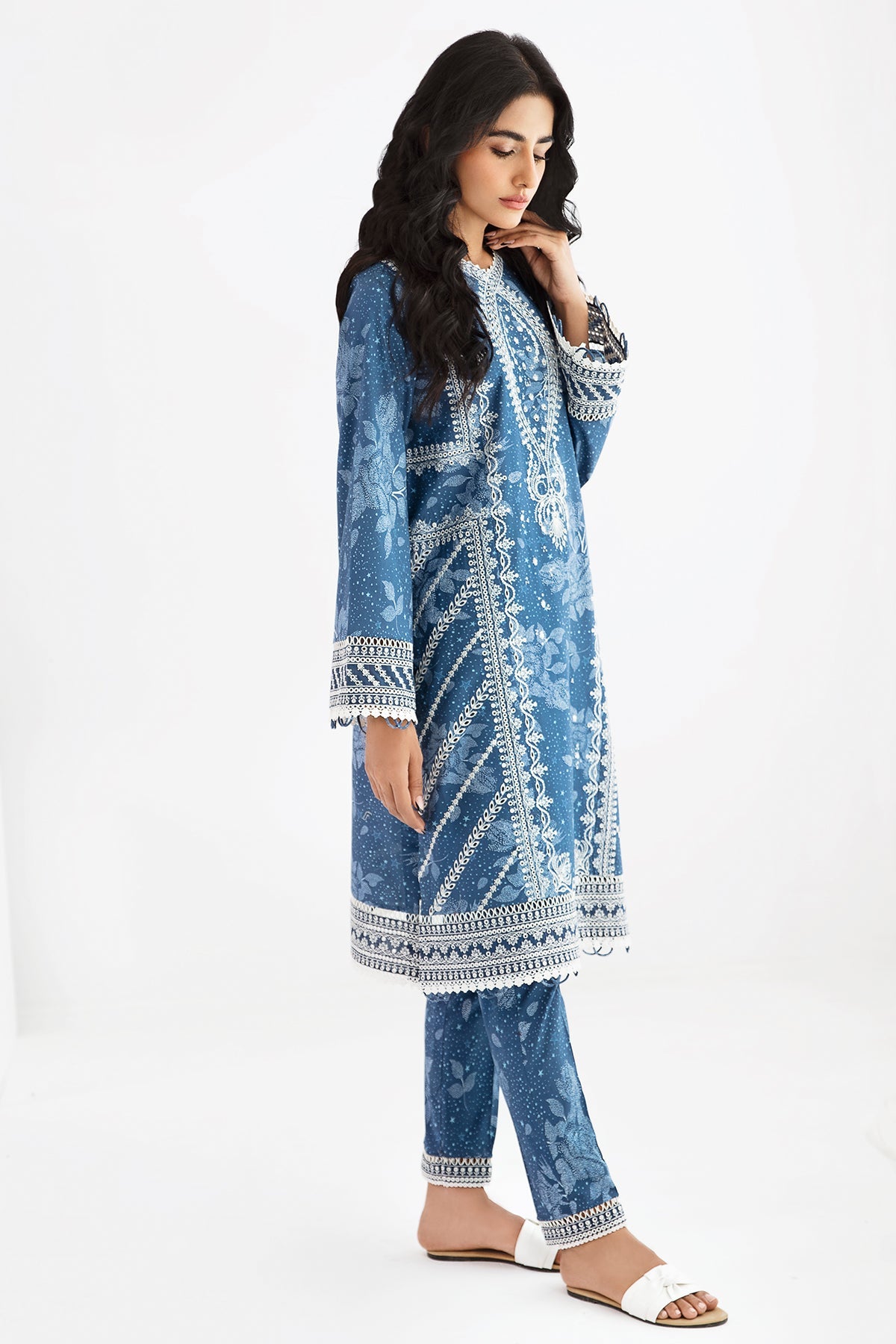 EMBROIDERED LAWN RTW - 1200