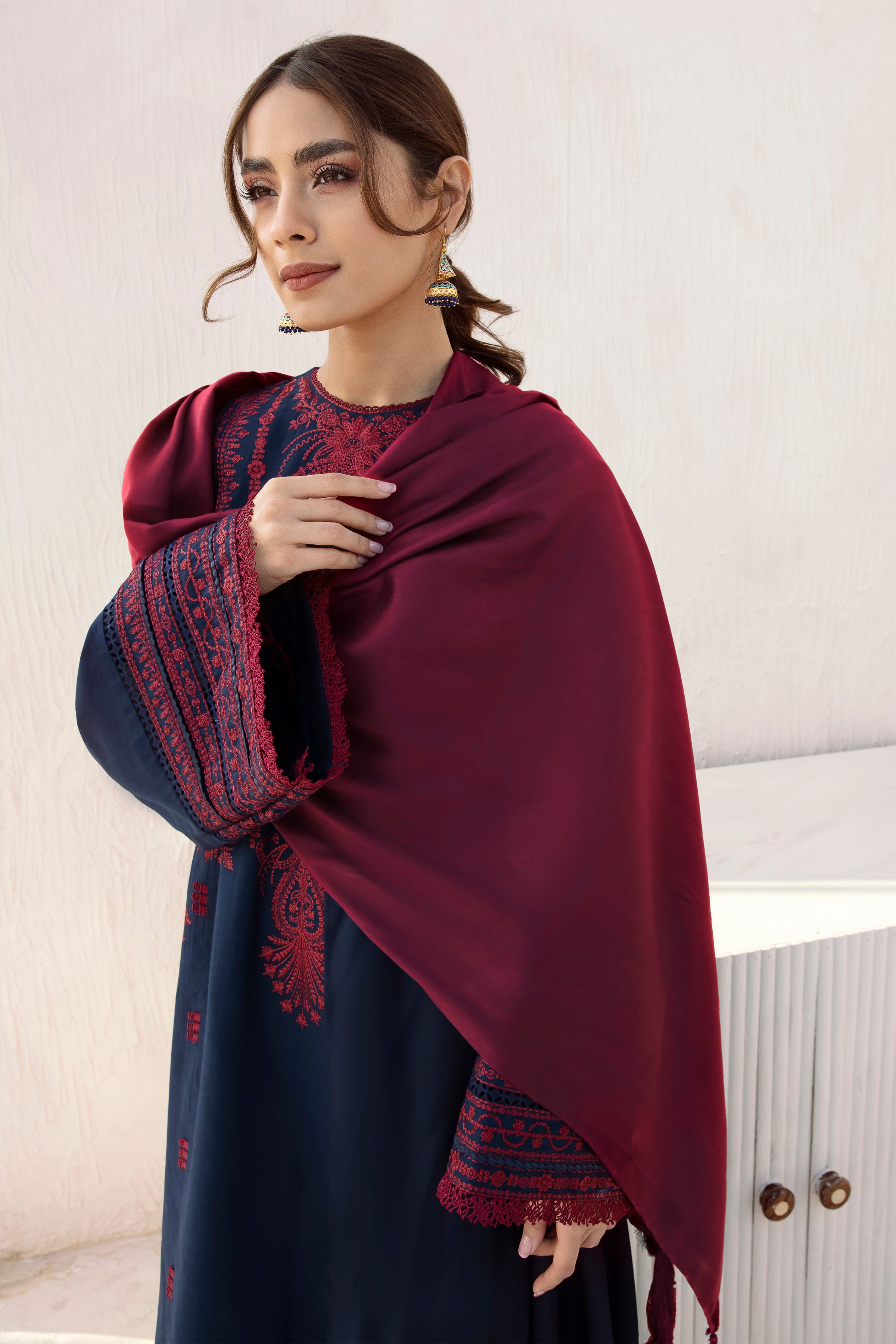 EMBROIDERED LAWN USE-9174