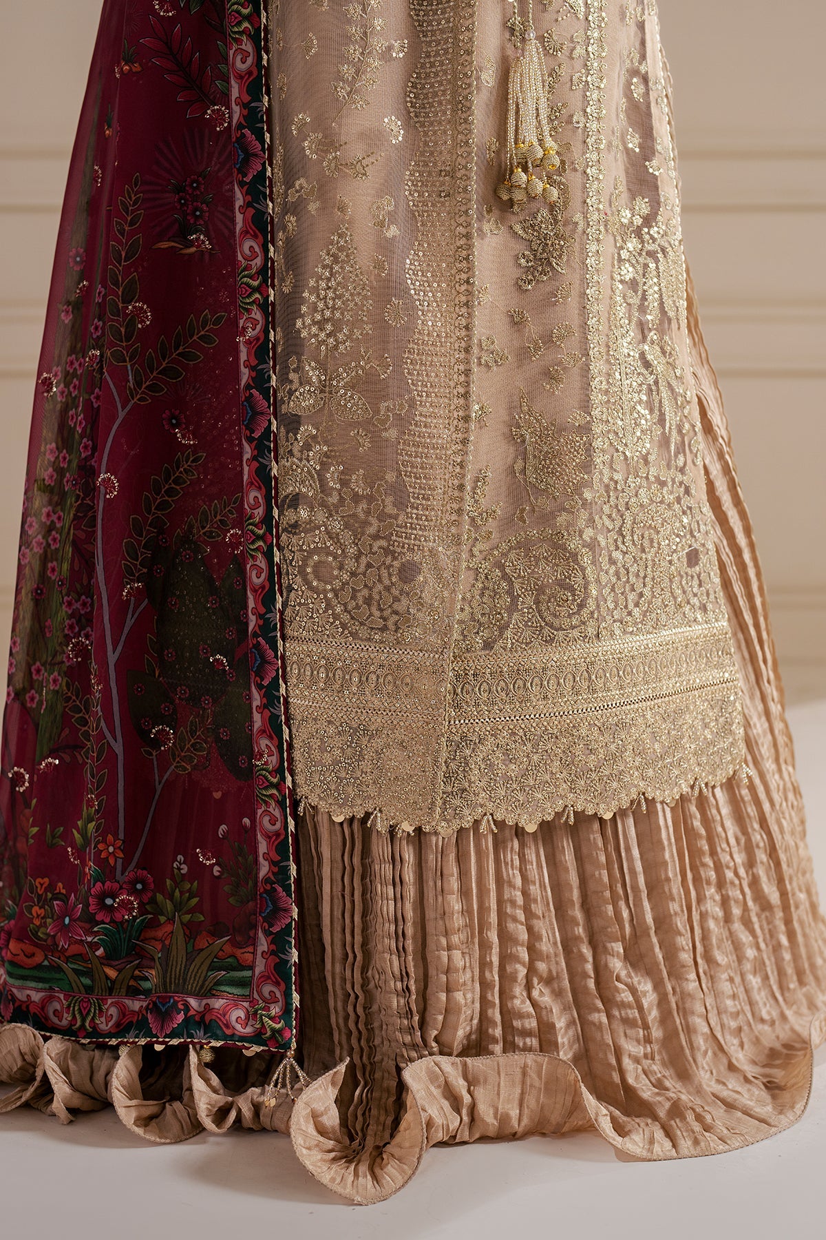 EMBROIDERED NET UN-4022