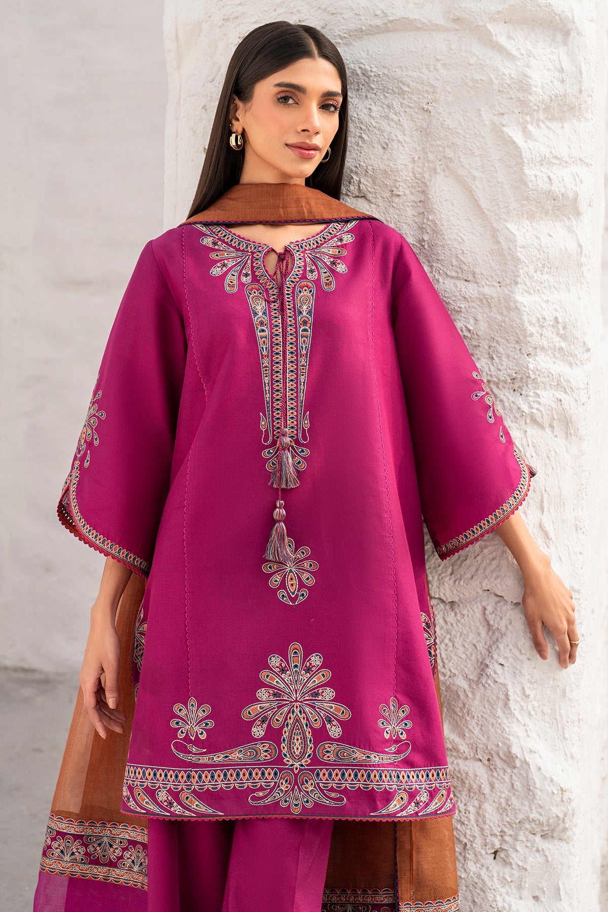 EMBROIDERED LAWN USE-9114