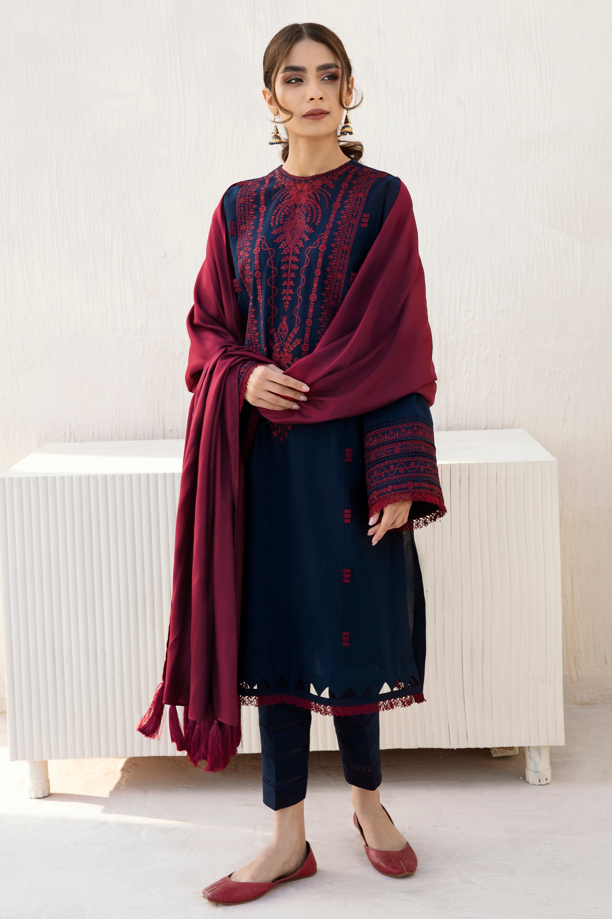 EMBROIDERED LAWN USE-9174