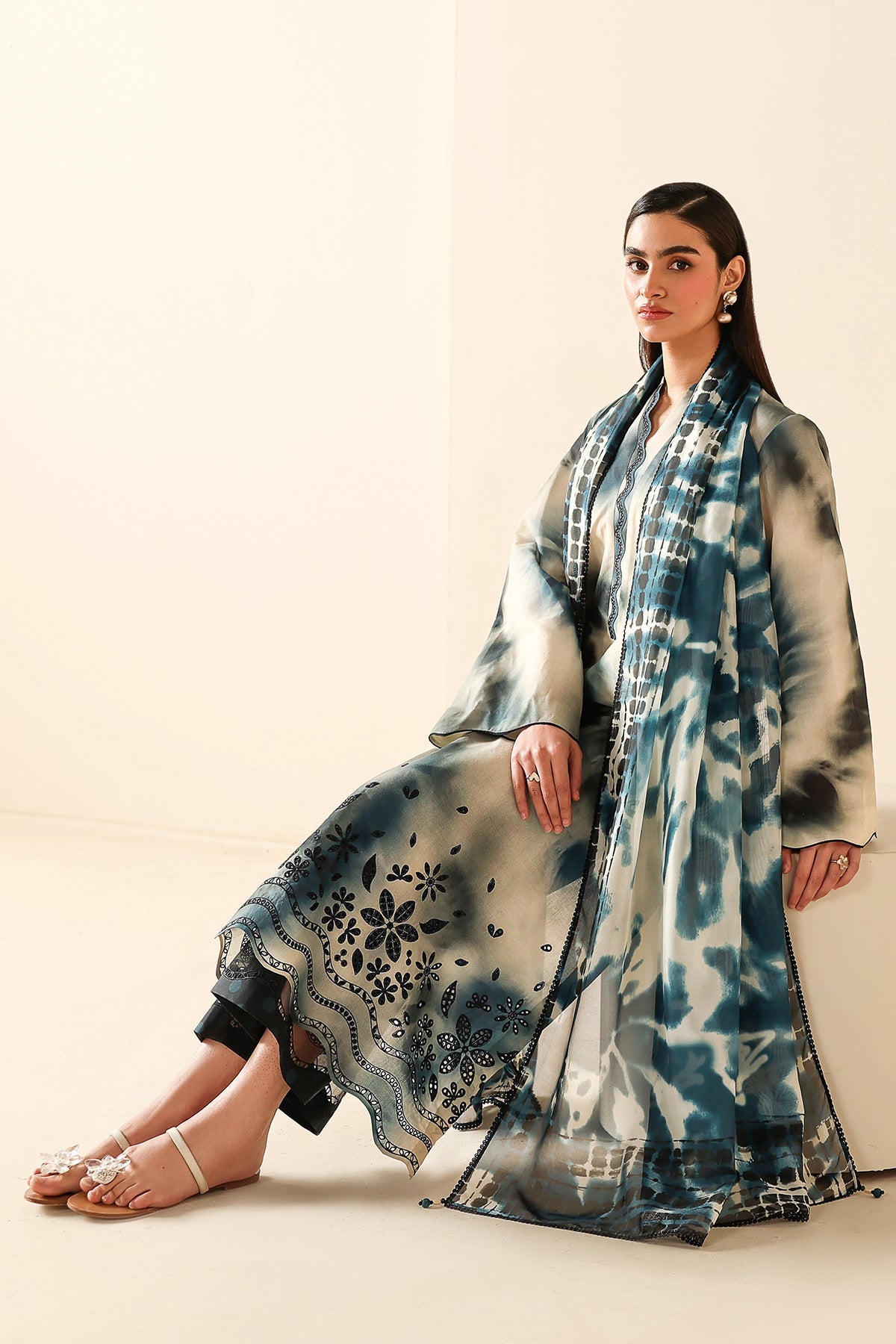 EMBROIDERED LAWN USE-9325
